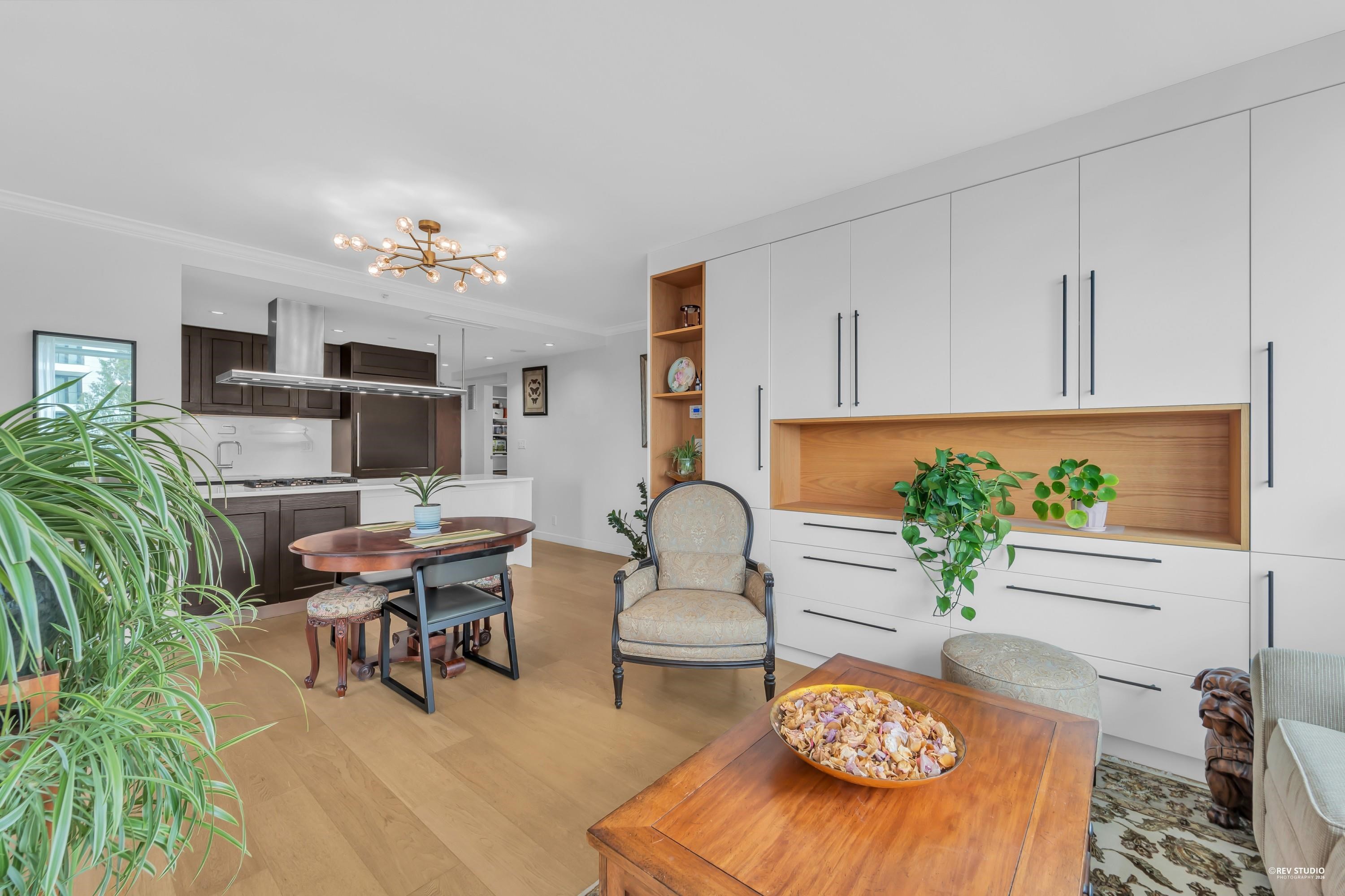 709 3355 BINNING ROAD Unit: 709