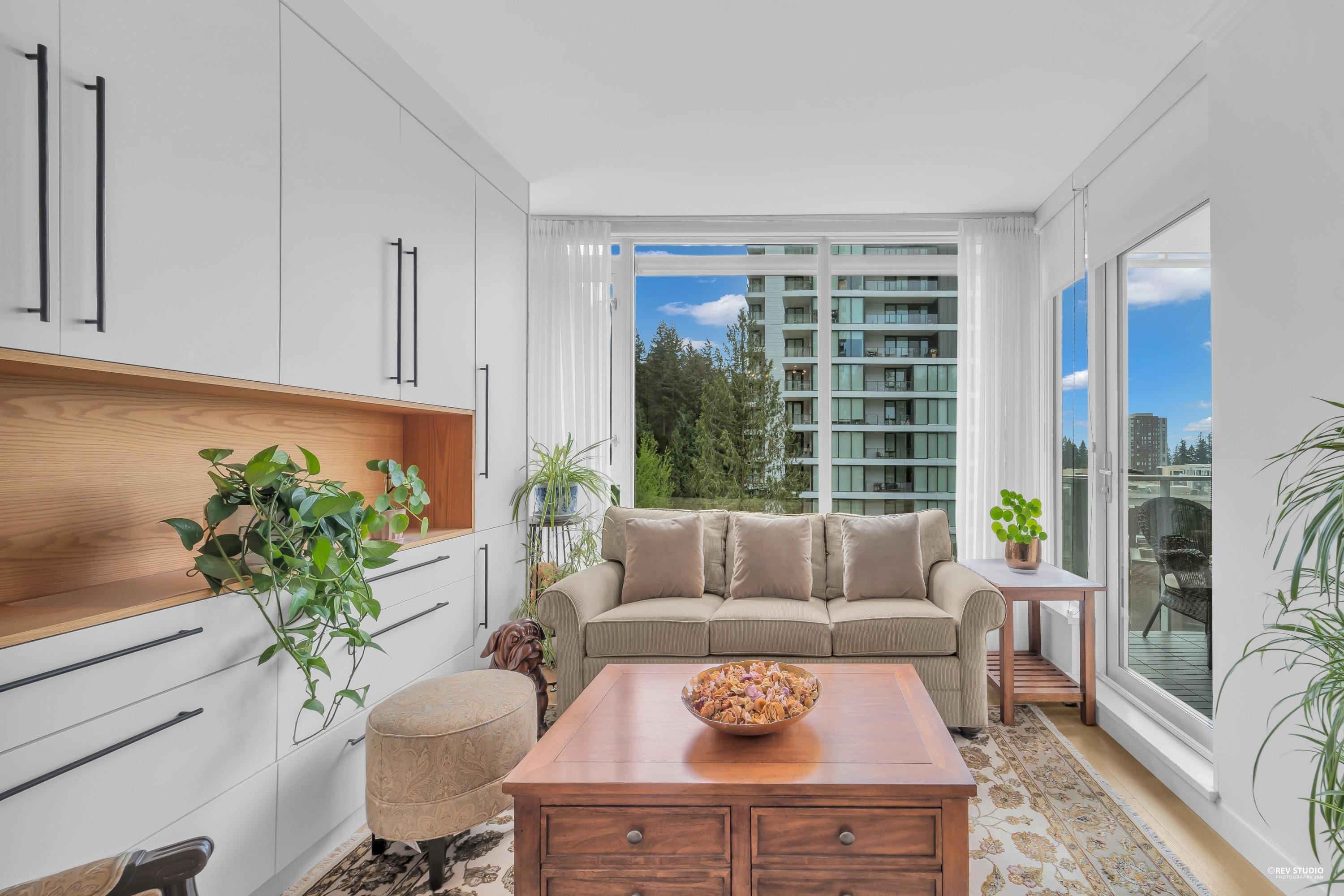 709 3355 BINNING ROAD Unit: 709