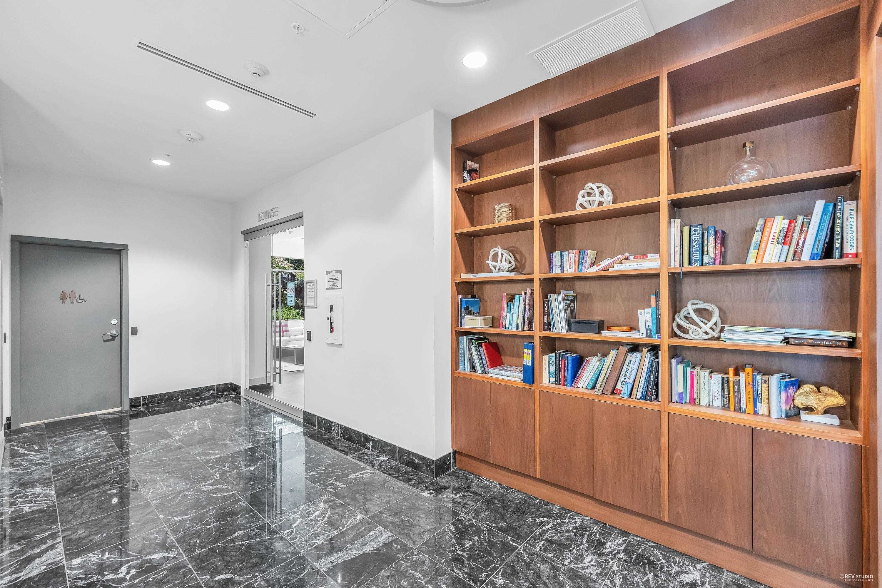 709 3355 BINNING ROAD Unit: 709