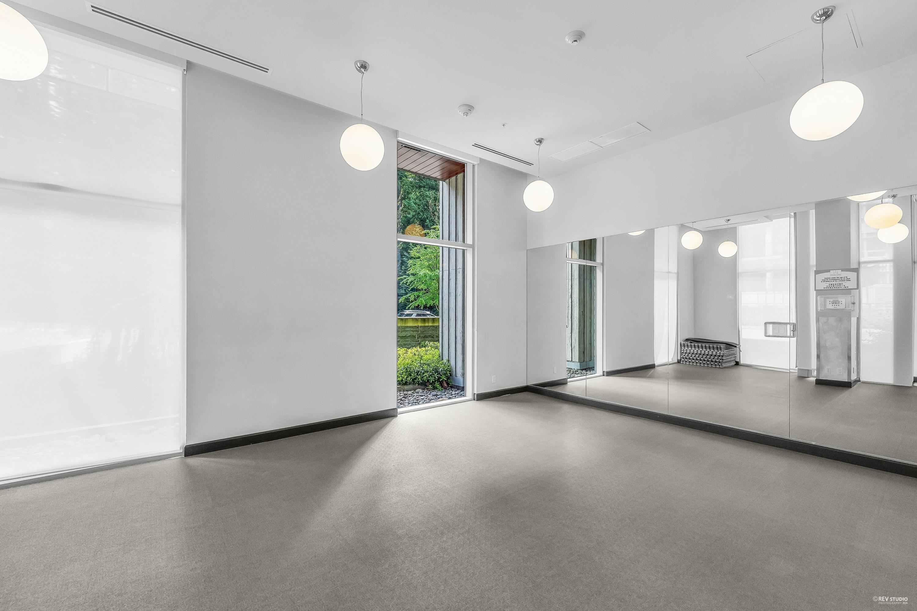 709 3355 BINNING ROAD Unit: 709