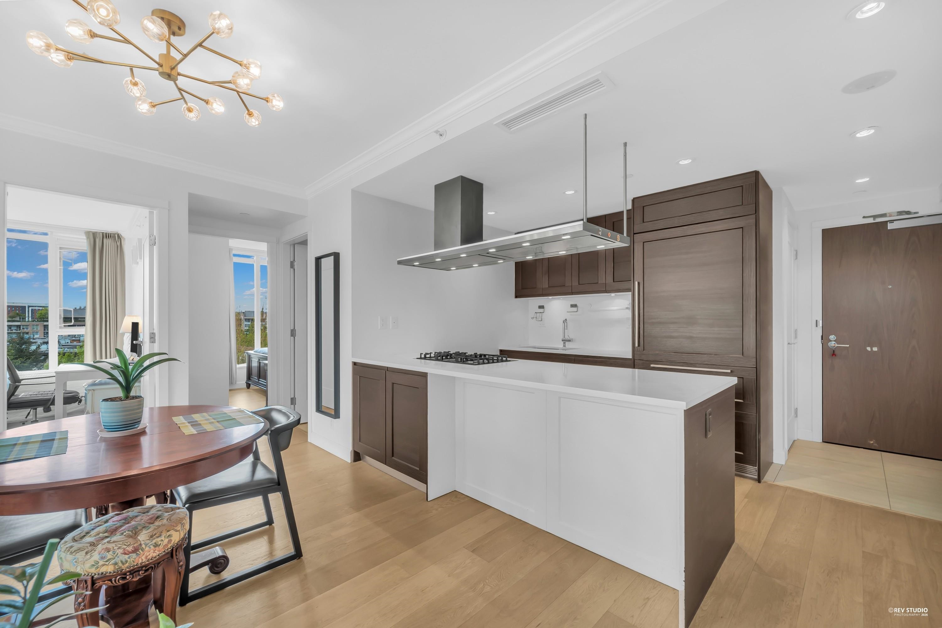 709 3355 BINNING ROAD Unit: 709