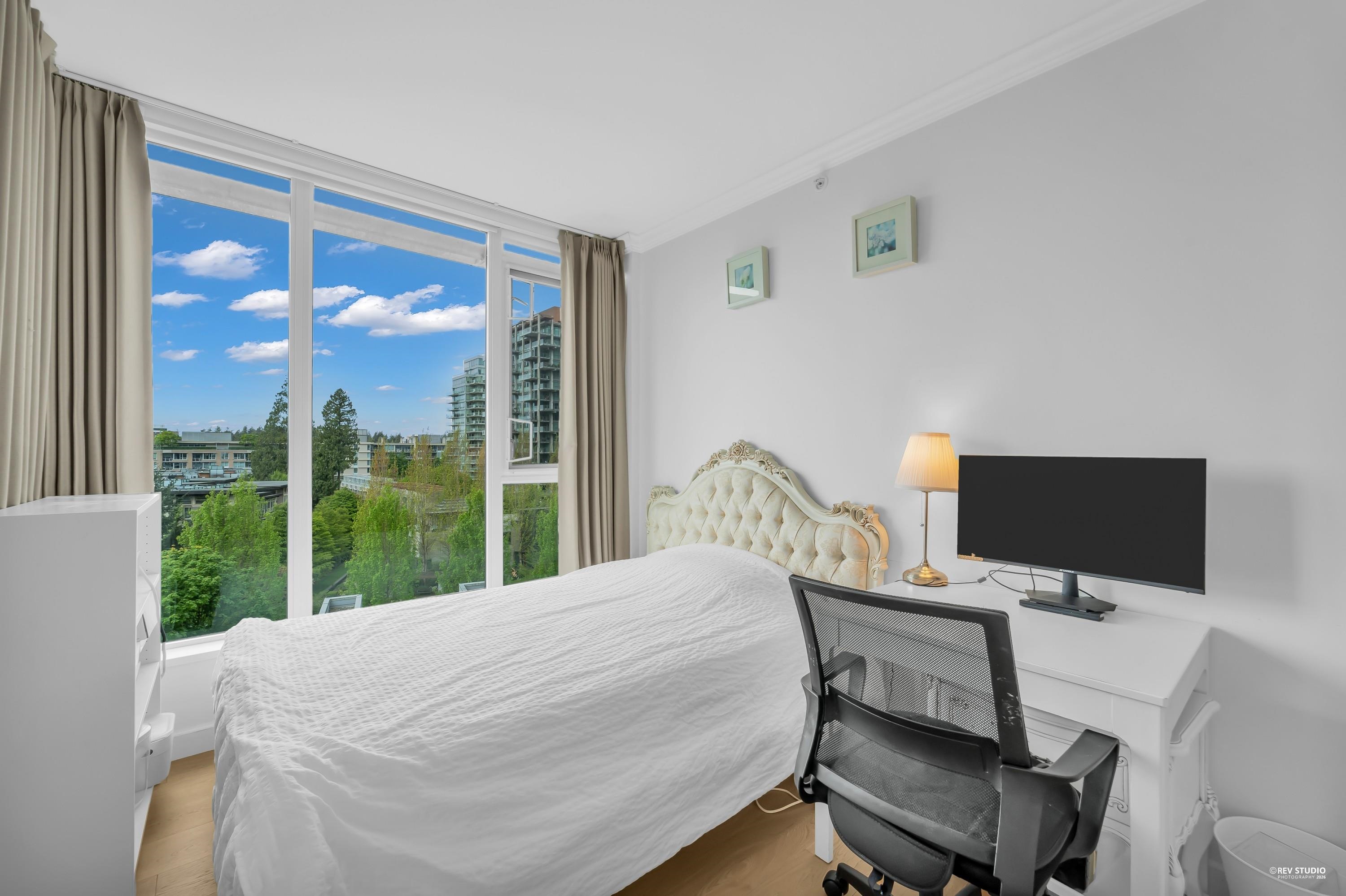 709 3355 BINNING ROAD Unit: 709