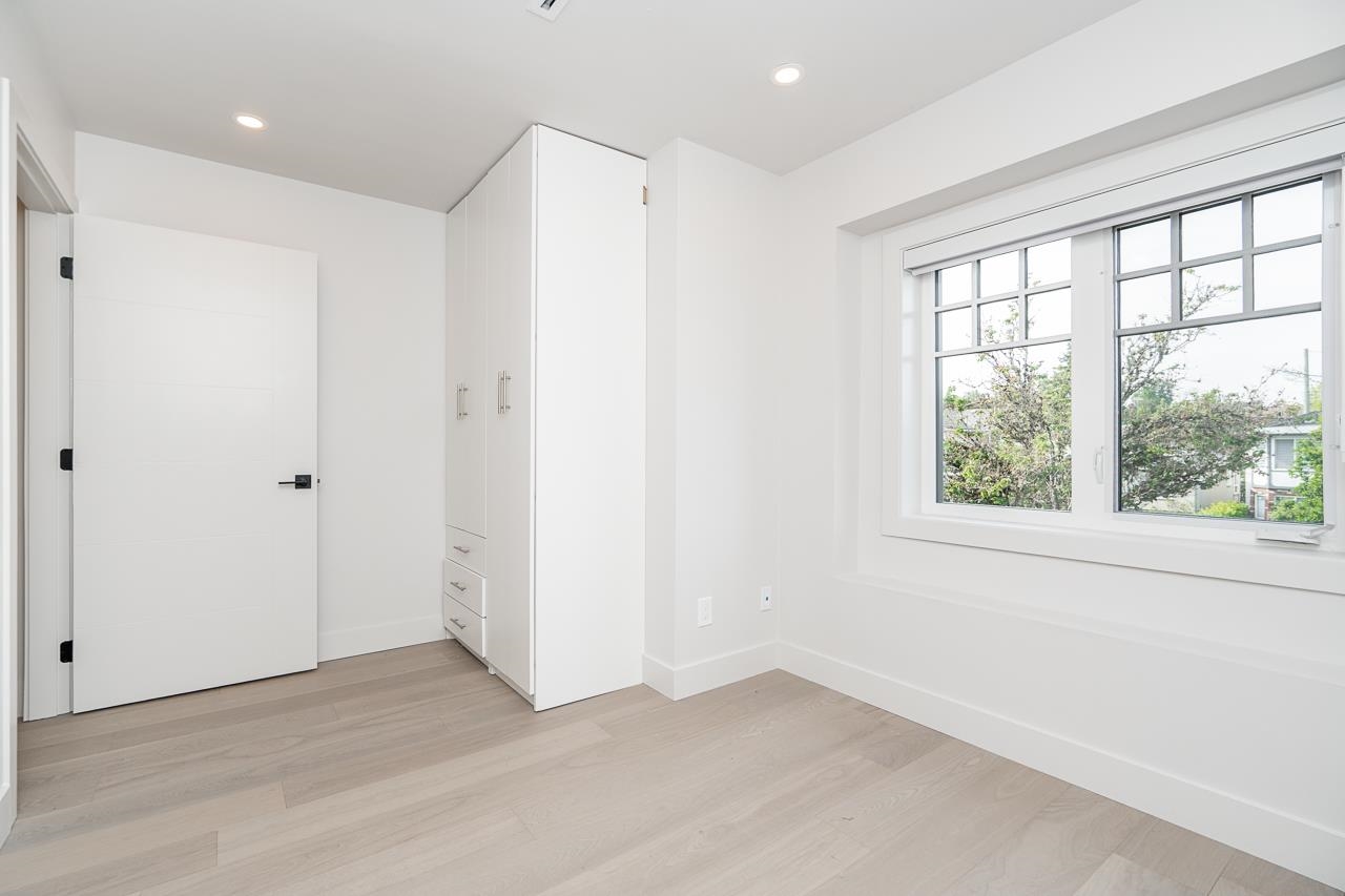 48 E 57TH AVENUE