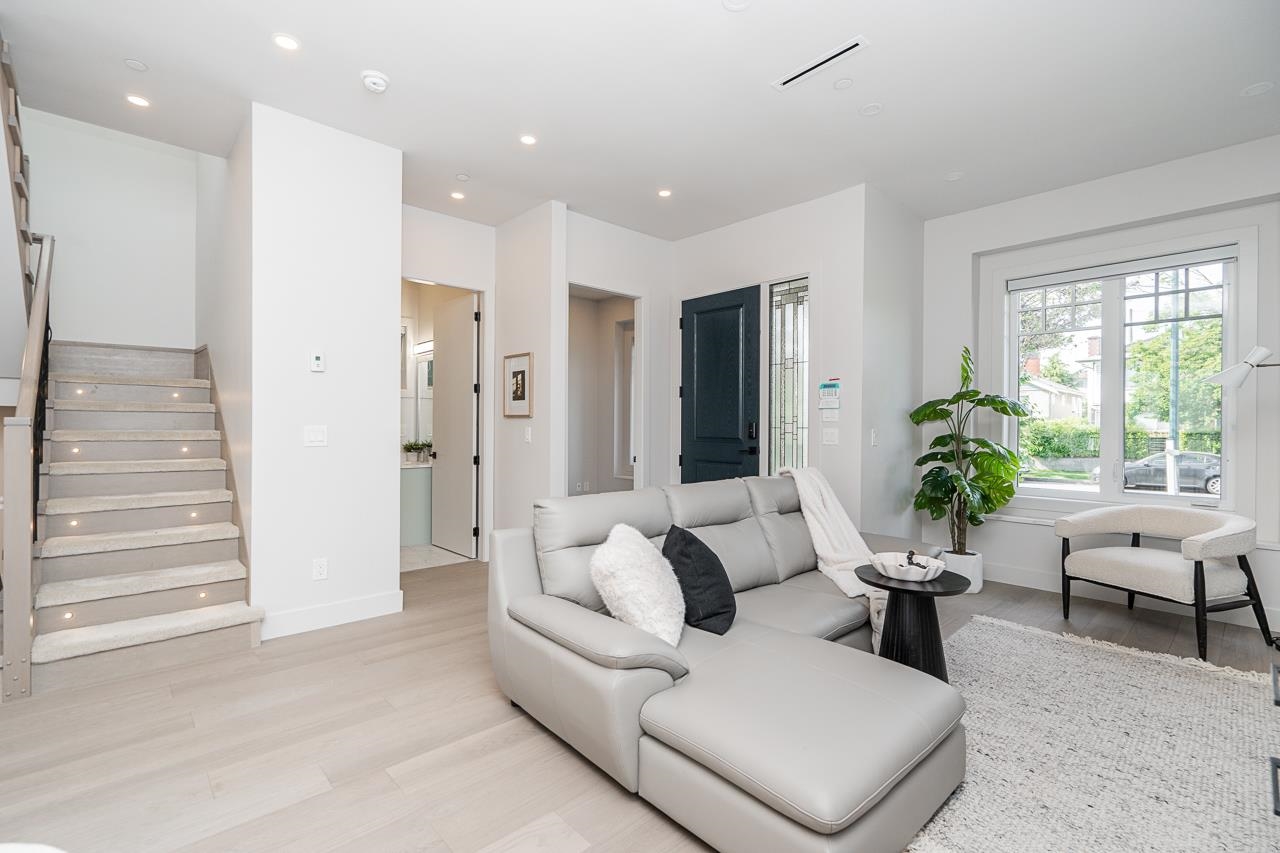 48 E 57TH AVENUE
