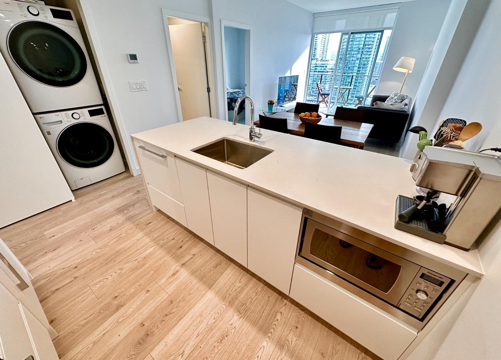 2407 2181 MADISON AVENUE Unit: 2407