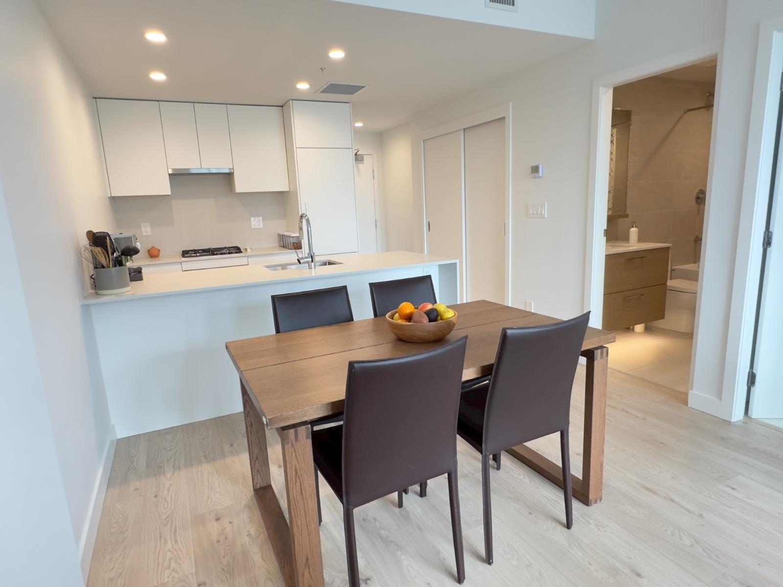 2407 2181 MADISON AVENUE Unit: 2407