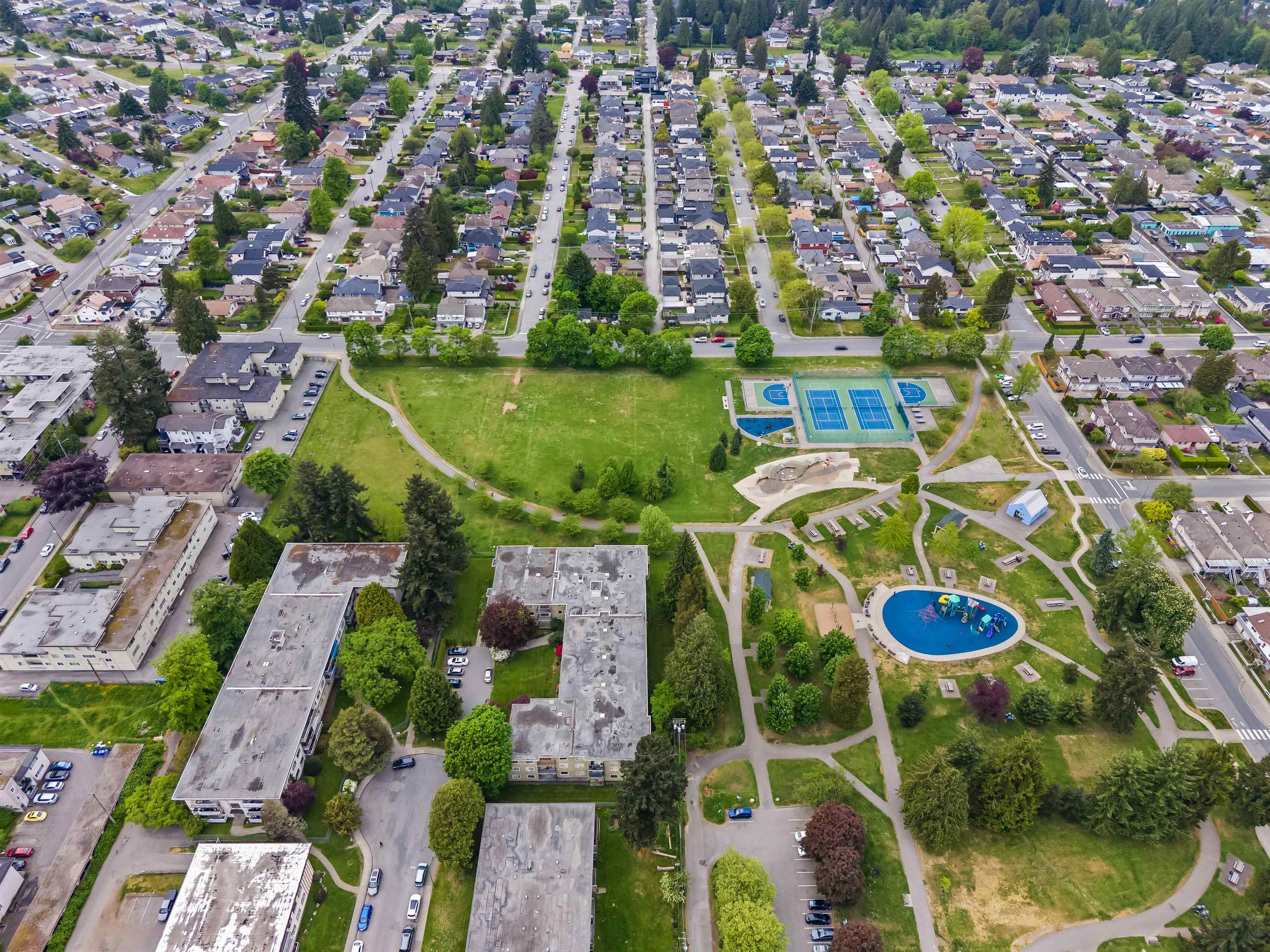 2006 7388 KINGSWAY Unit: 2006