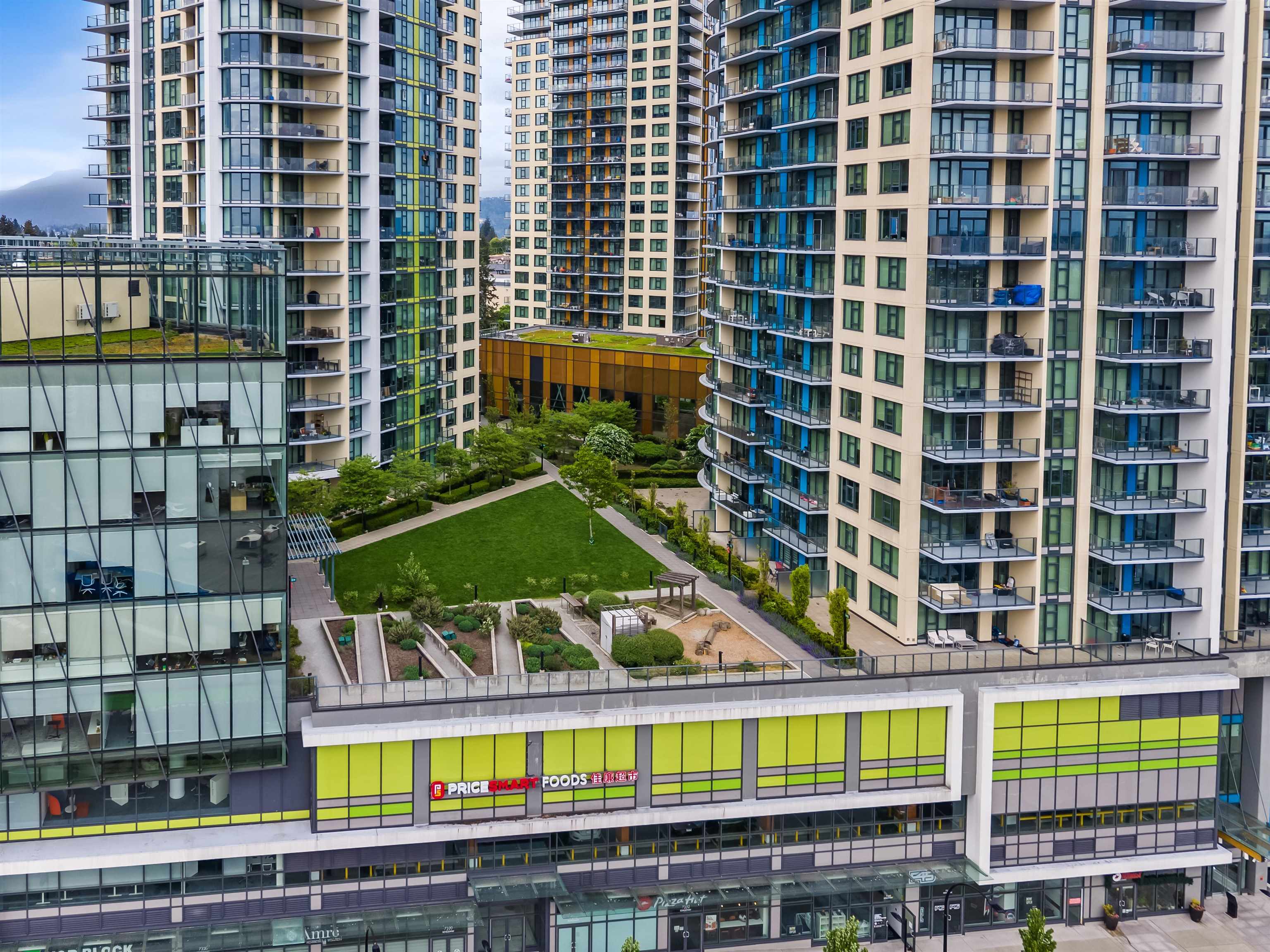 2006 7388 KINGSWAY Unit: 2006