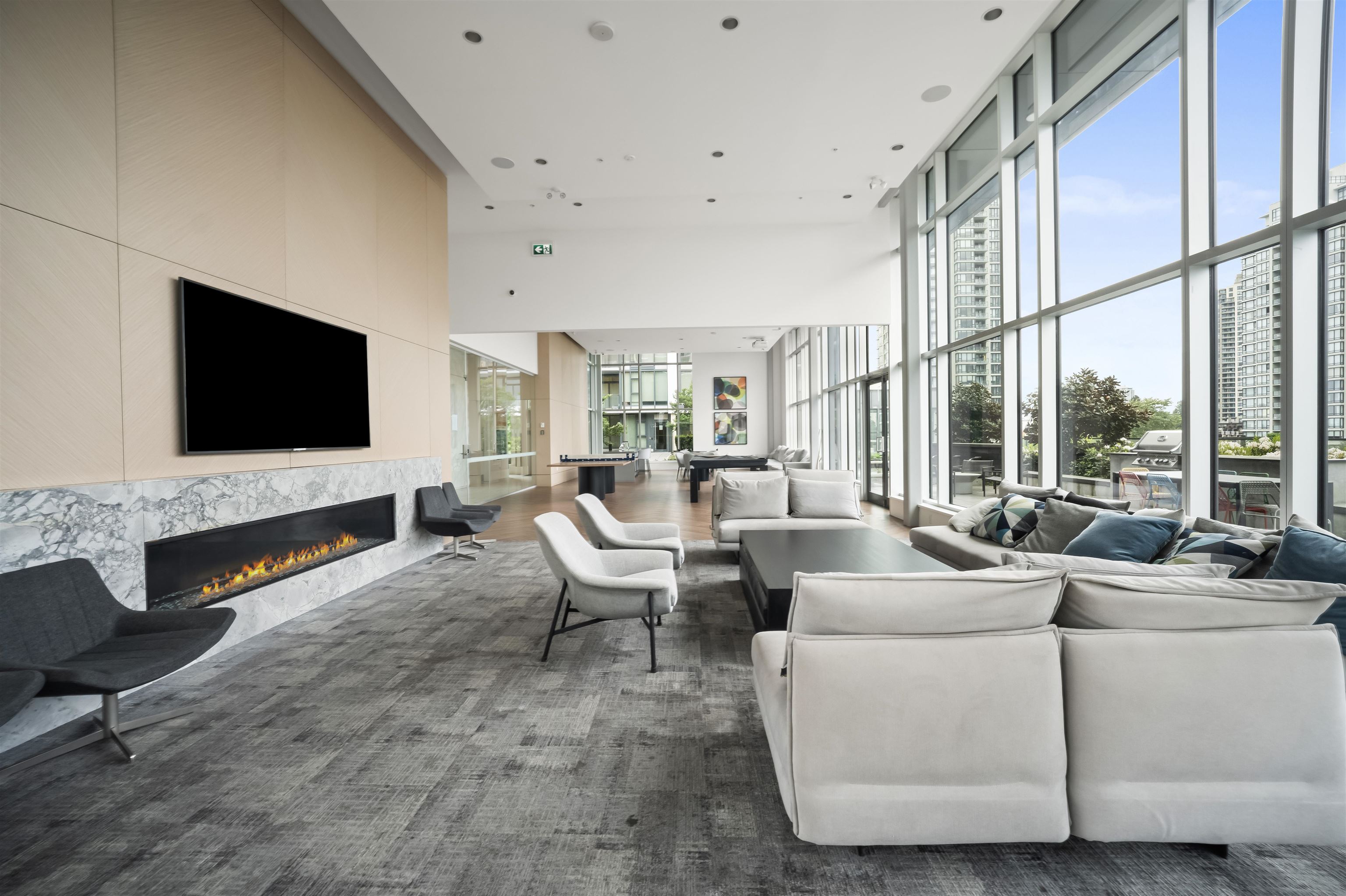 2006 7388 KINGSWAY Unit: 2006