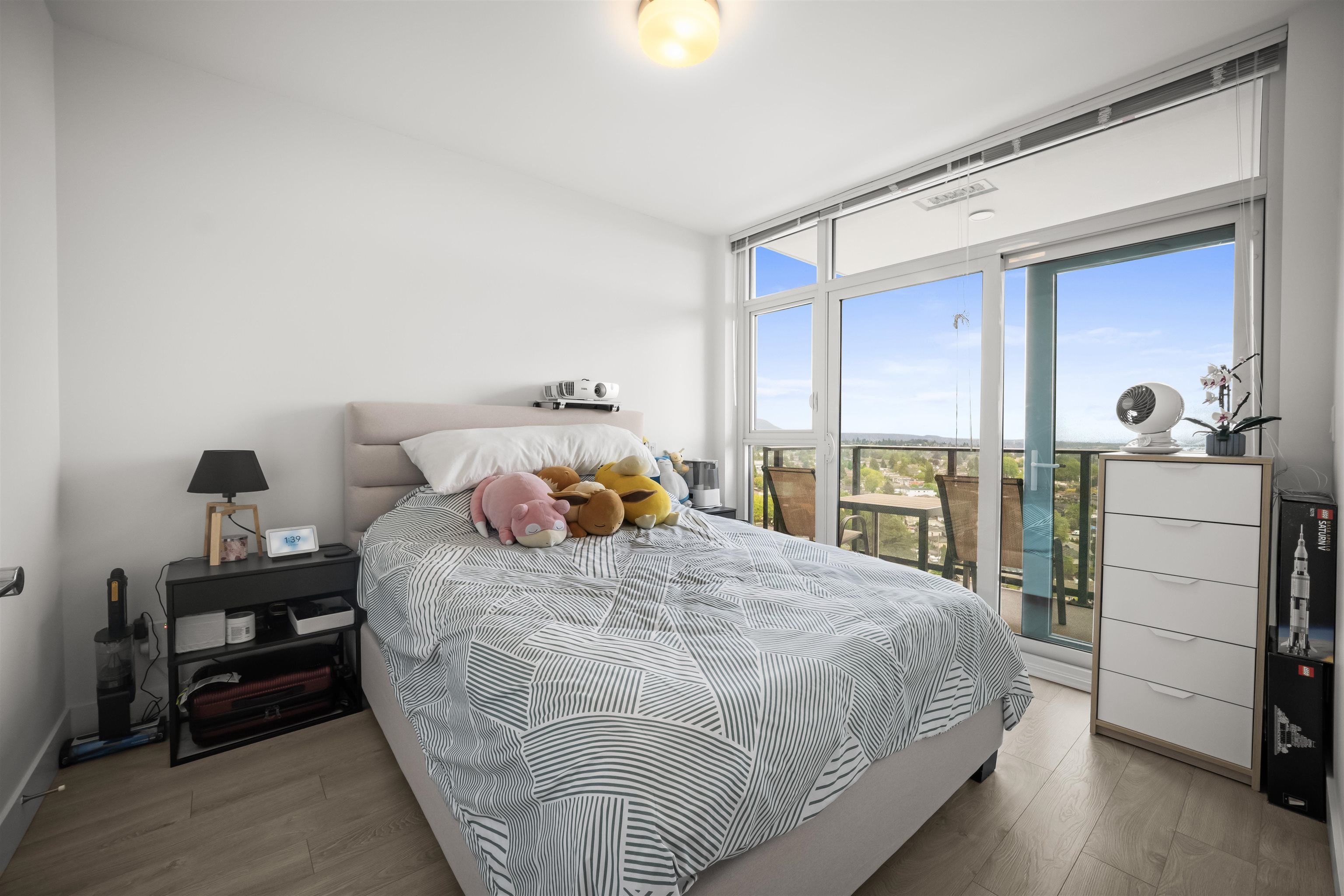 2006 7388 KINGSWAY Unit: 2006