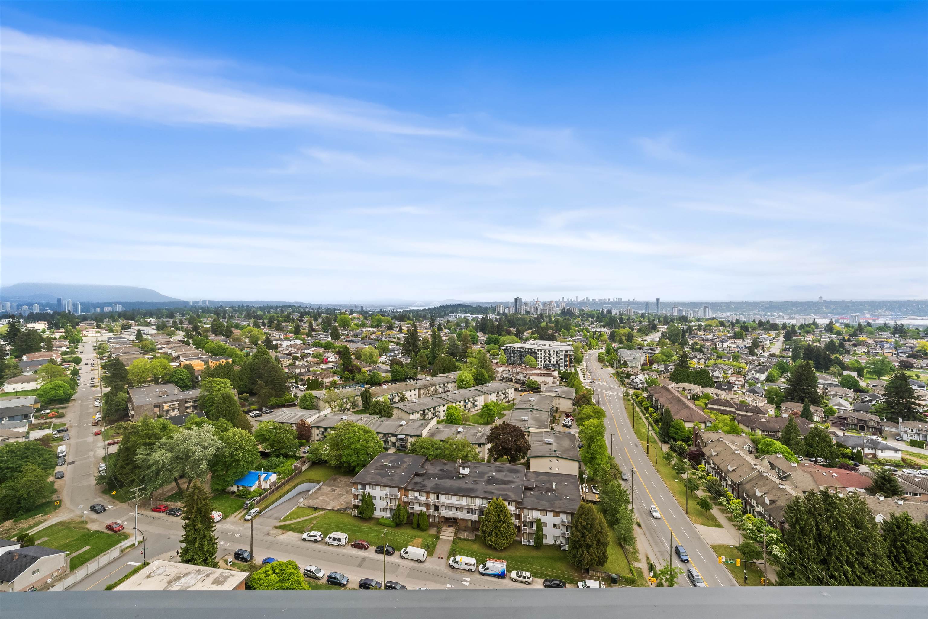 2006 7388 KINGSWAY Unit: 2006