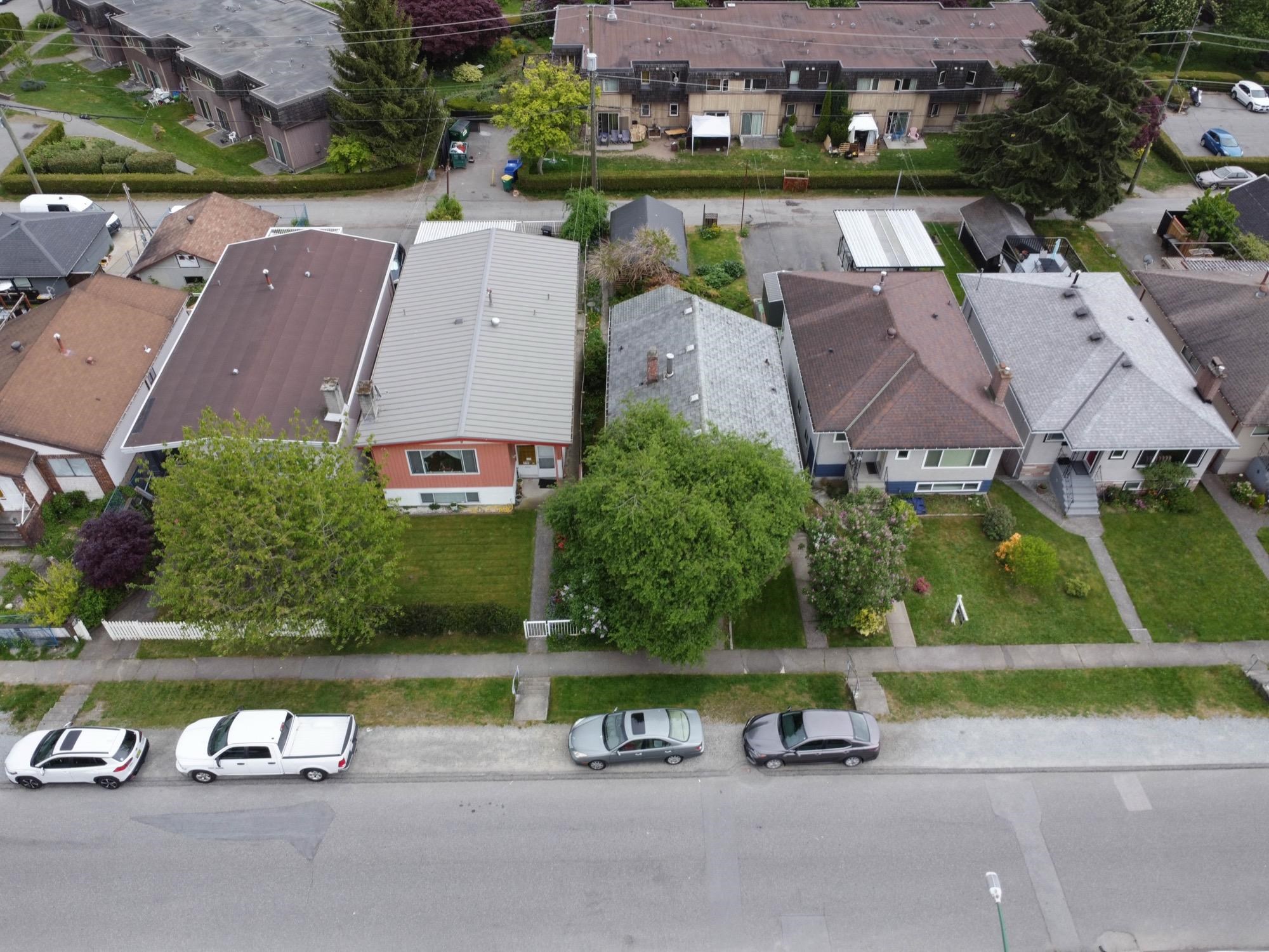 36 WARWICK AVENUE