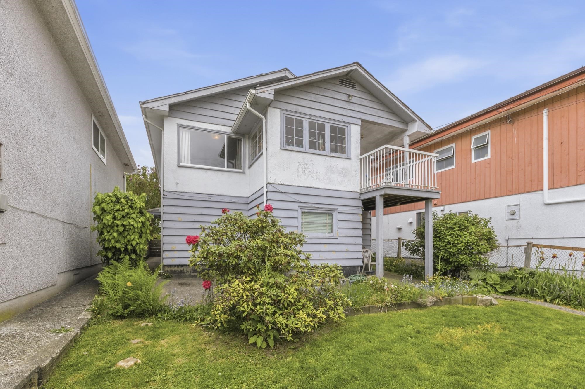 36 WARWICK AVENUE