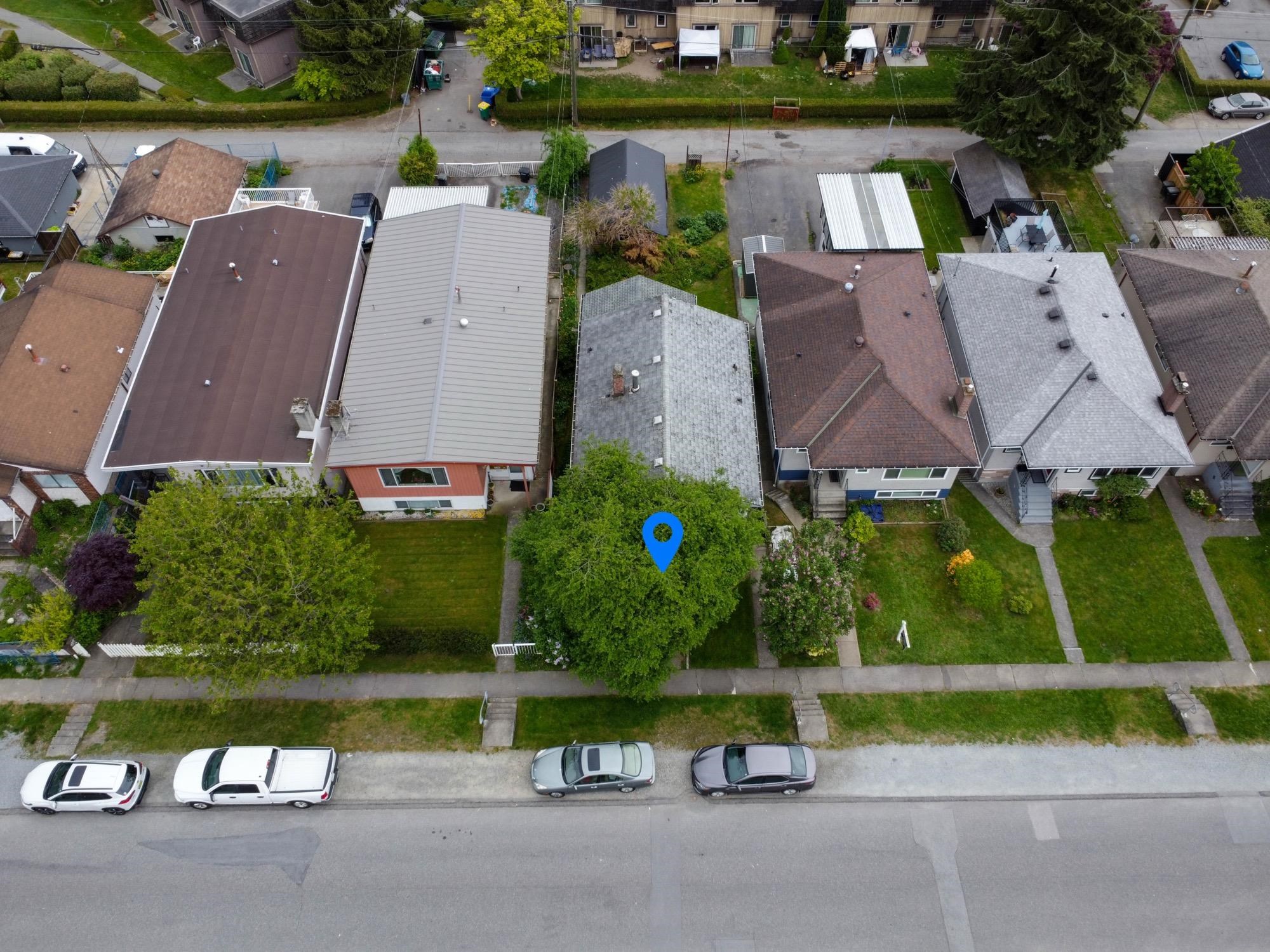36 WARWICK AVENUE