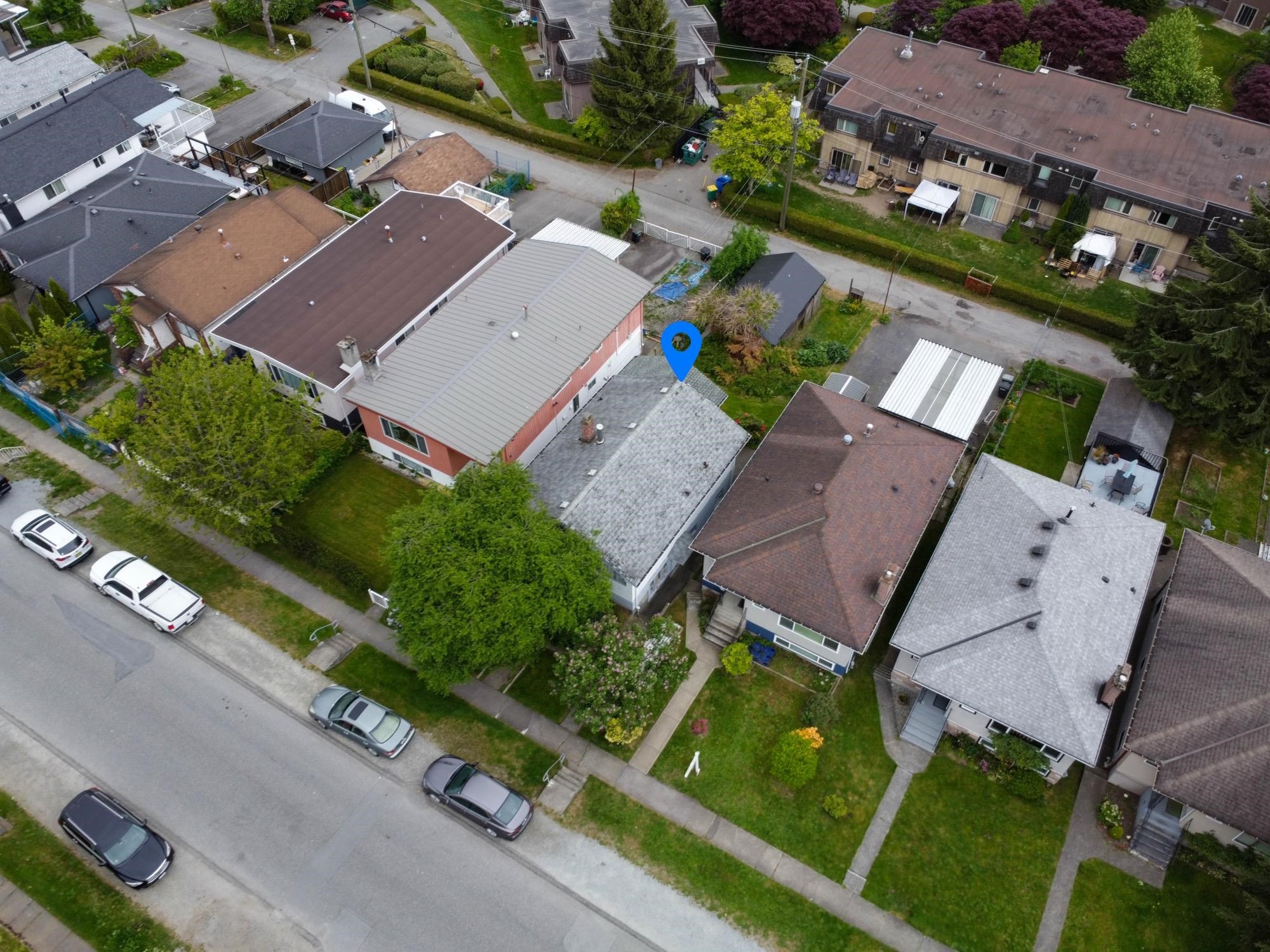36 WARWICK AVENUE