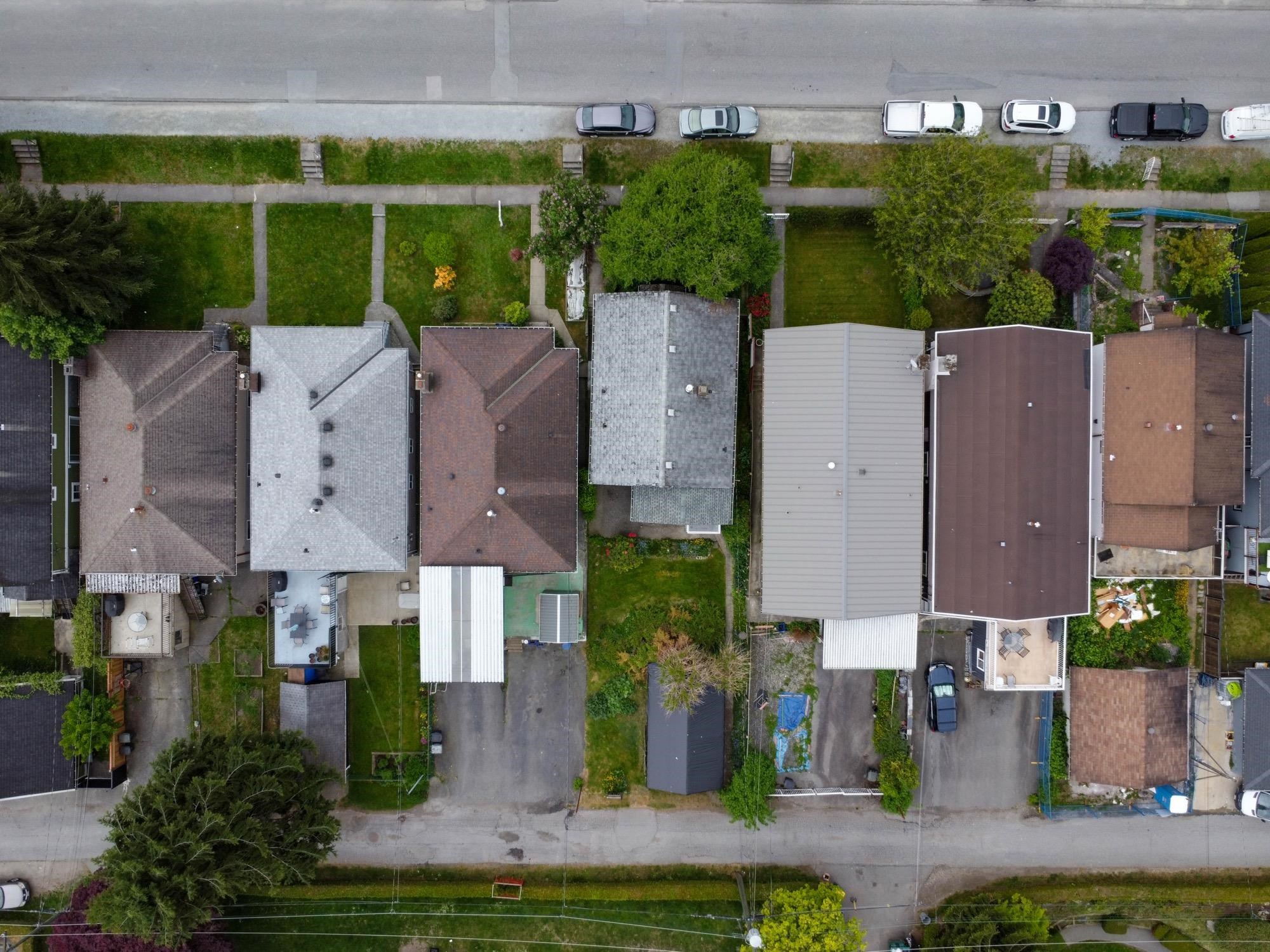 36 WARWICK AVENUE
