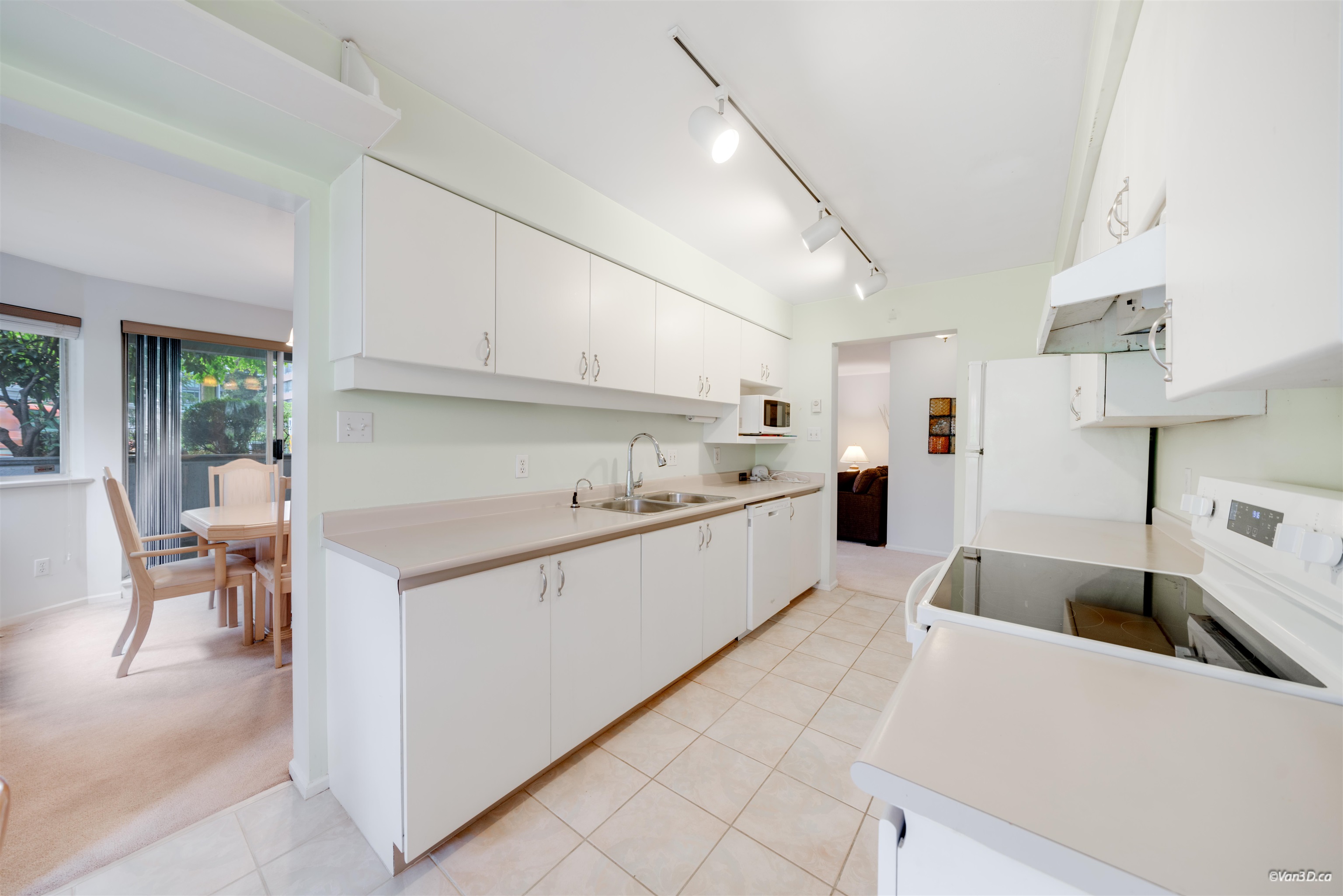 101 525 AUSTIN AVENUE Unit: 101