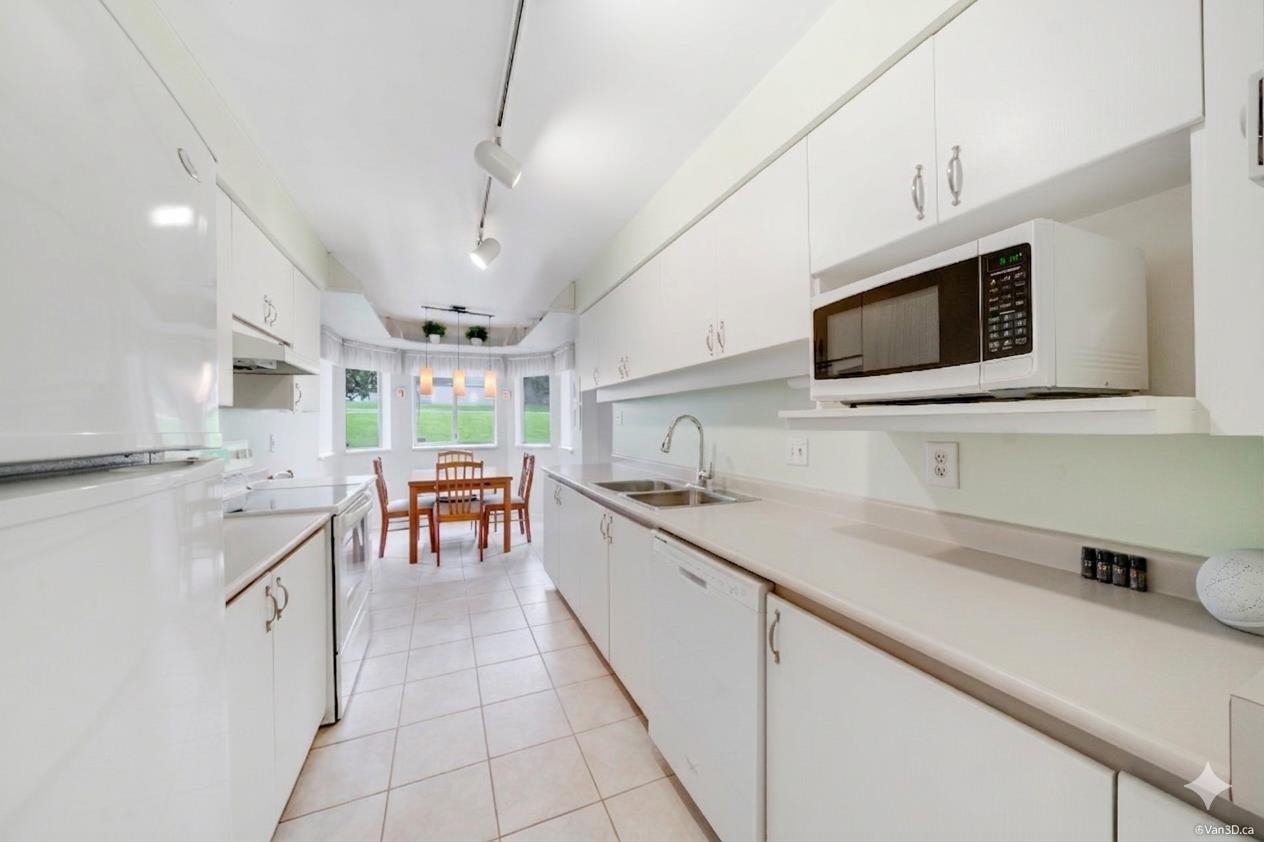 101 525 AUSTIN AVENUE Unit: 101