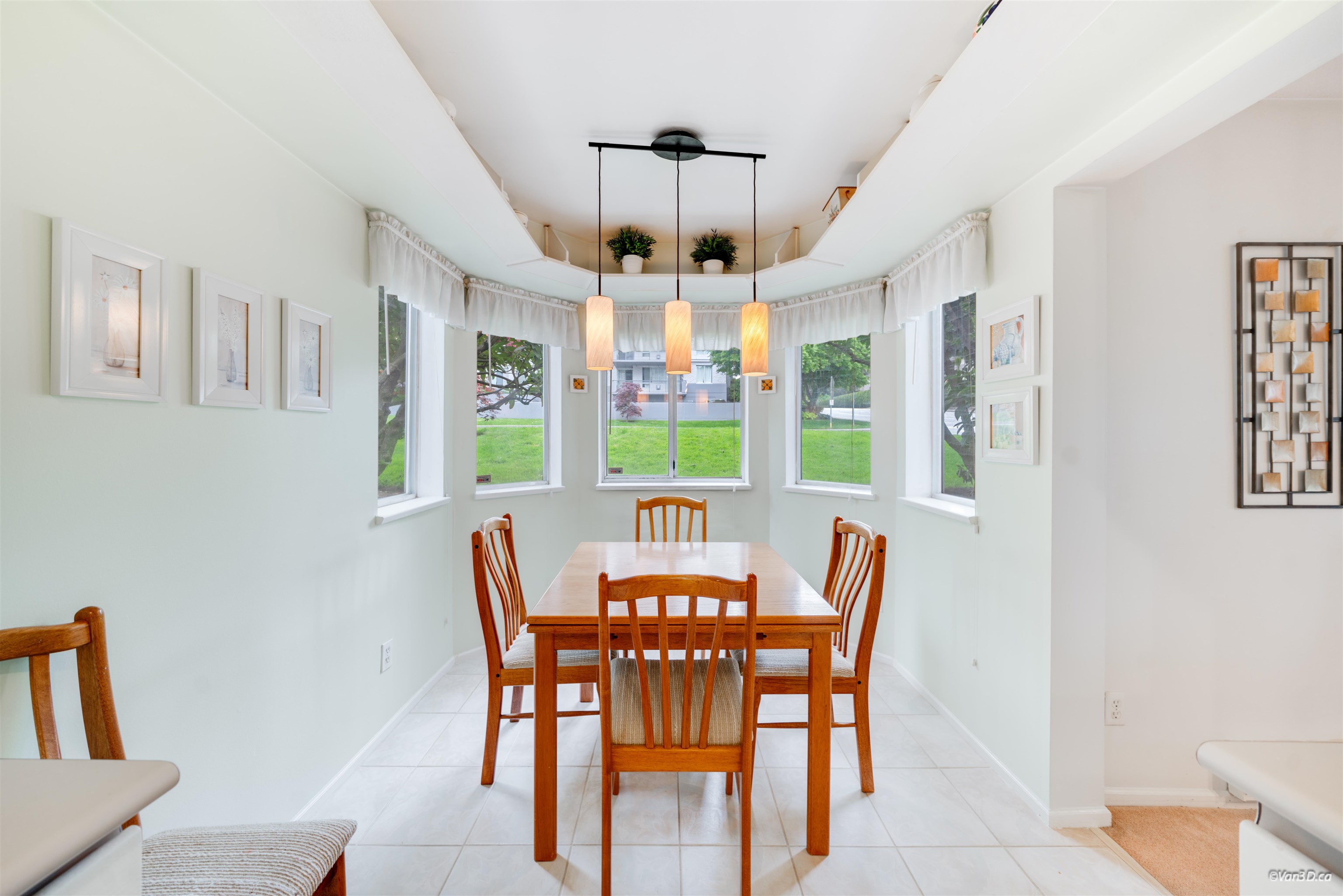 101 525 AUSTIN AVENUE Unit: 101