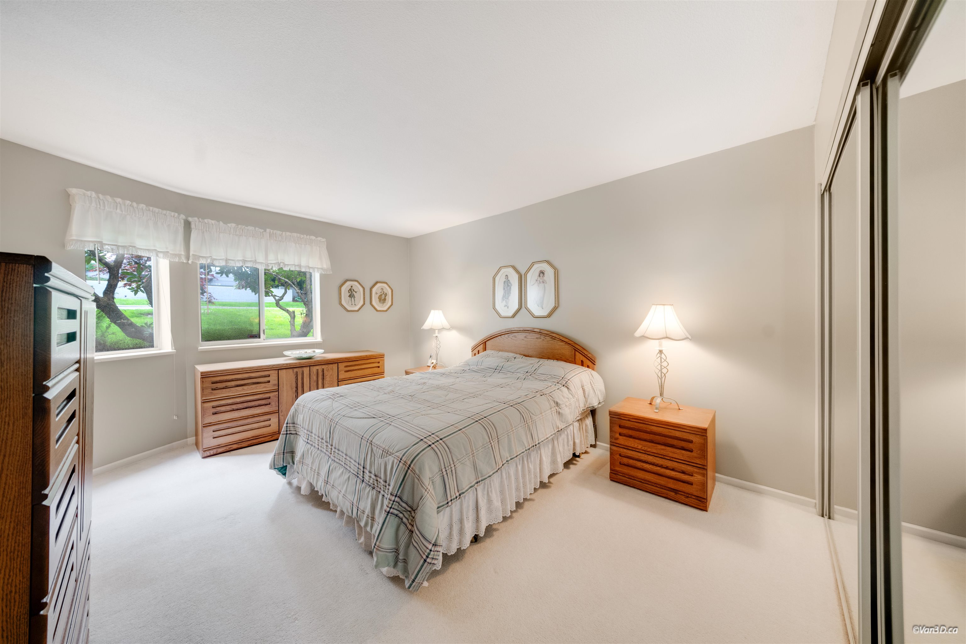 101 525 AUSTIN AVENUE Unit: 101