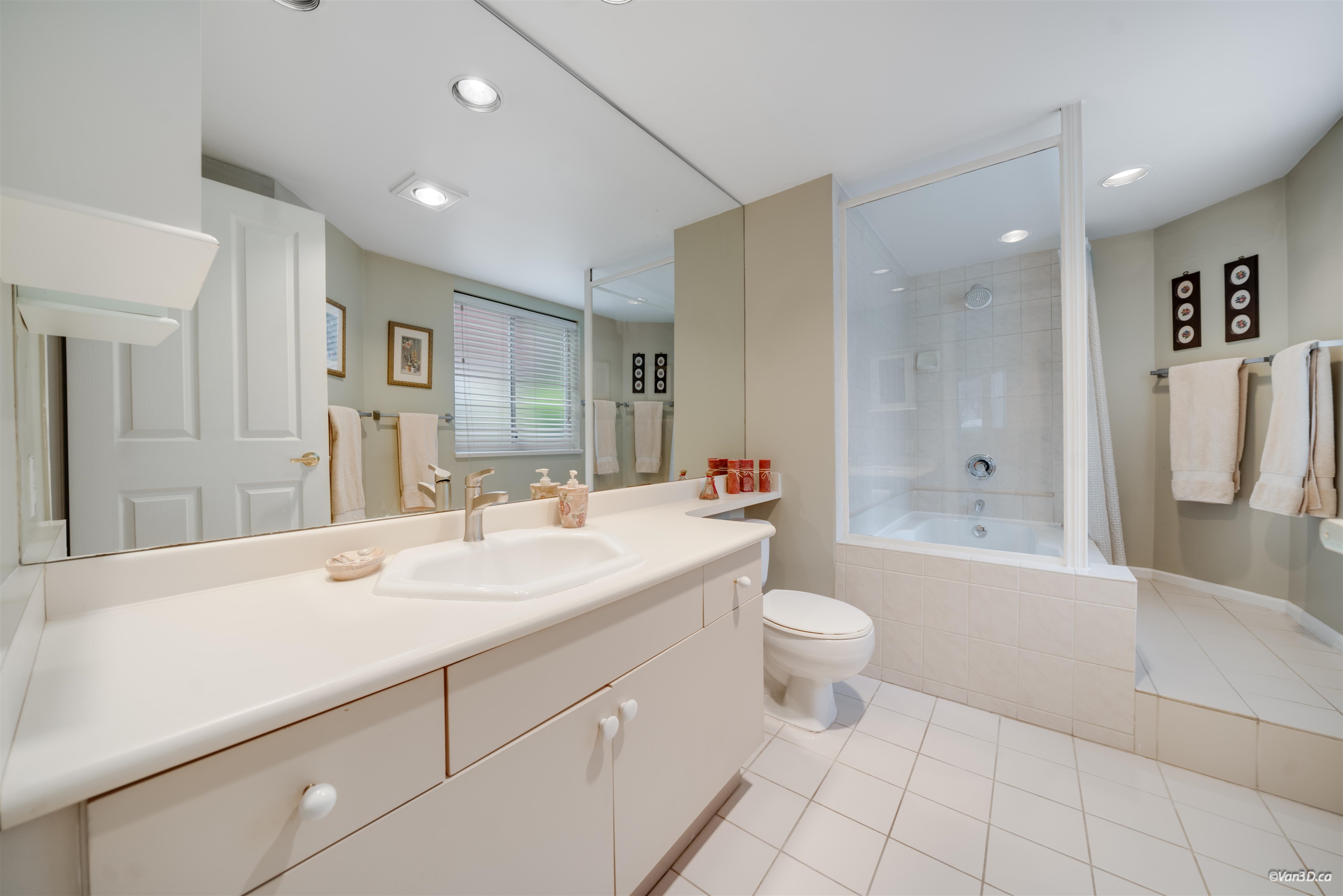 101 525 AUSTIN AVENUE Unit: 101