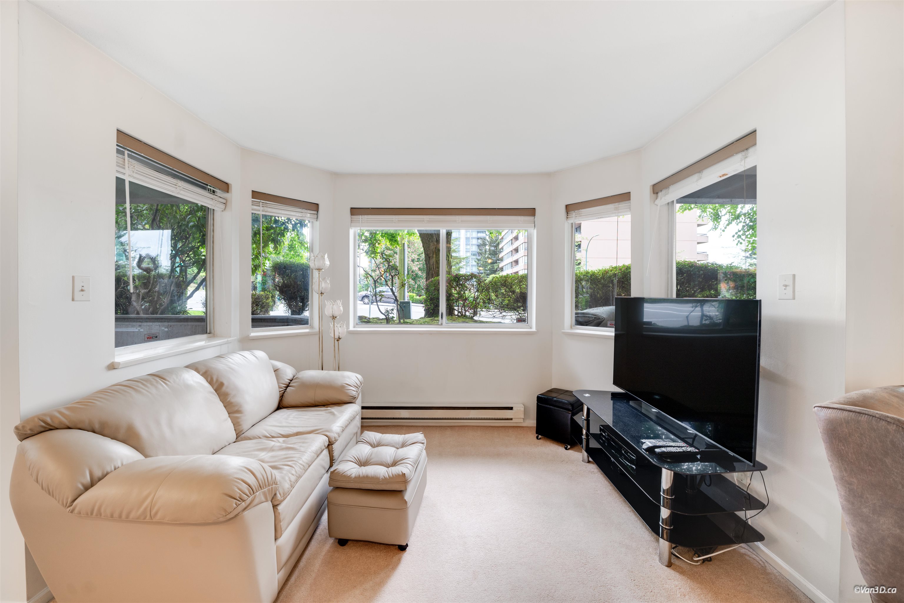 101 525 AUSTIN AVENUE Unit: 101