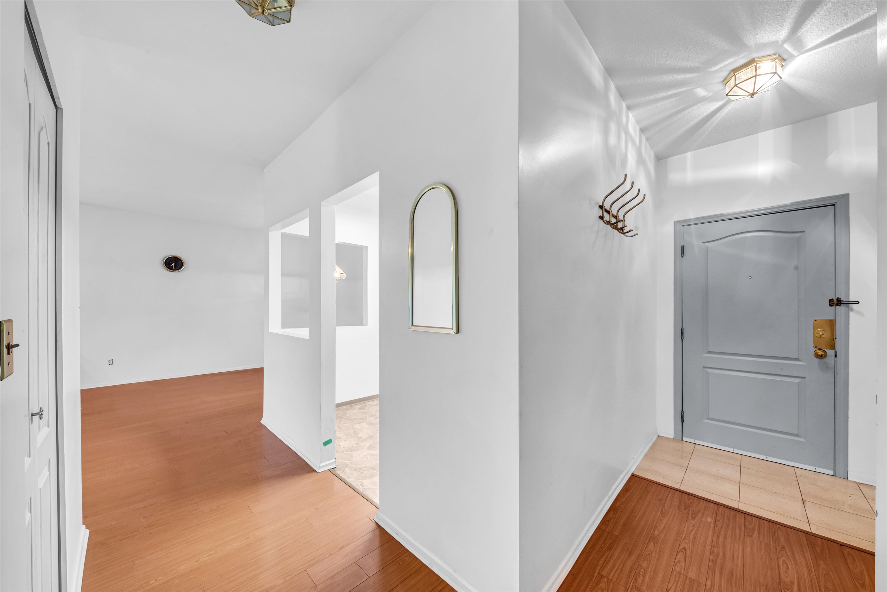 212 13918 72 AVENUE Unit: 212