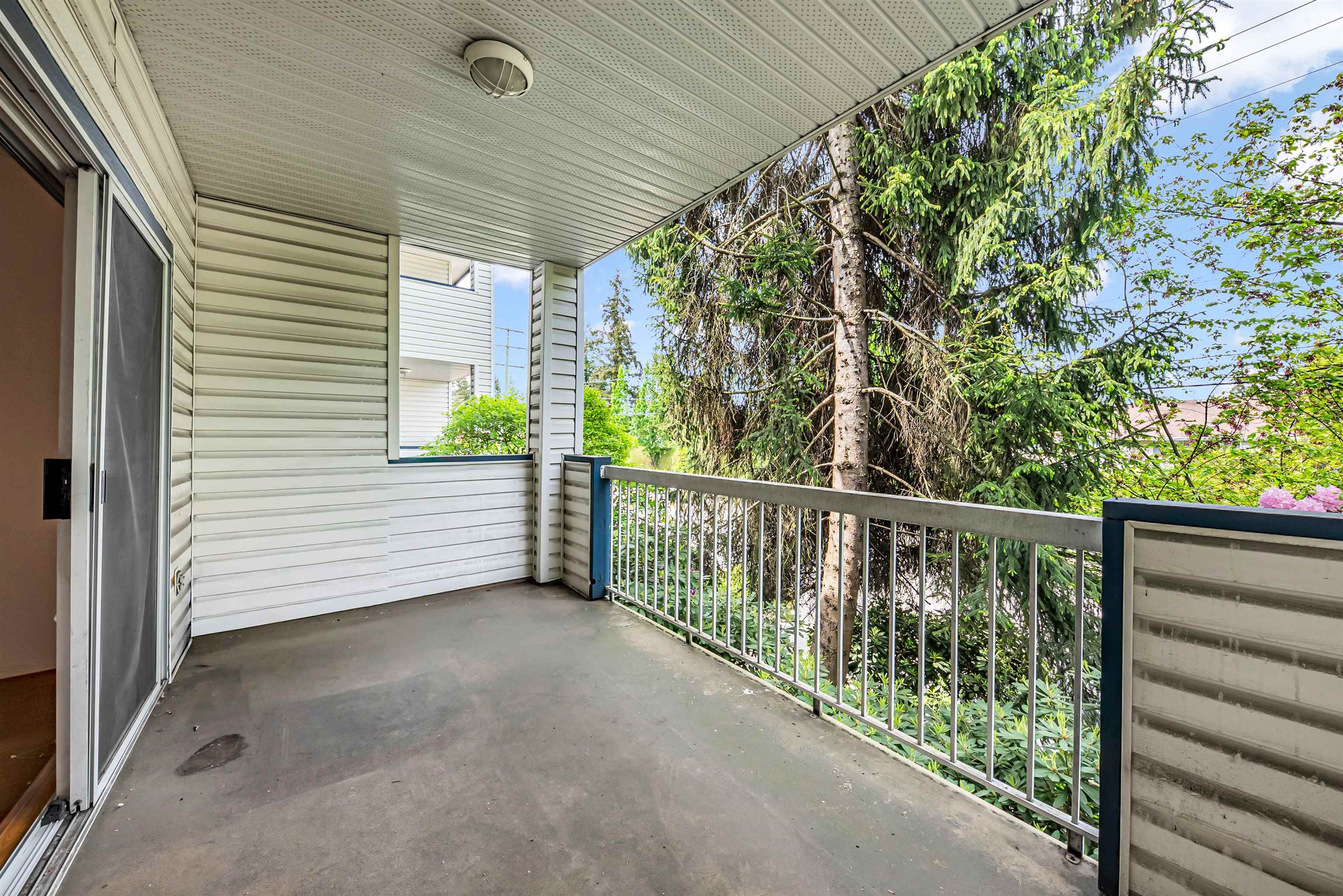 212 13918 72 AVENUE Unit: 212