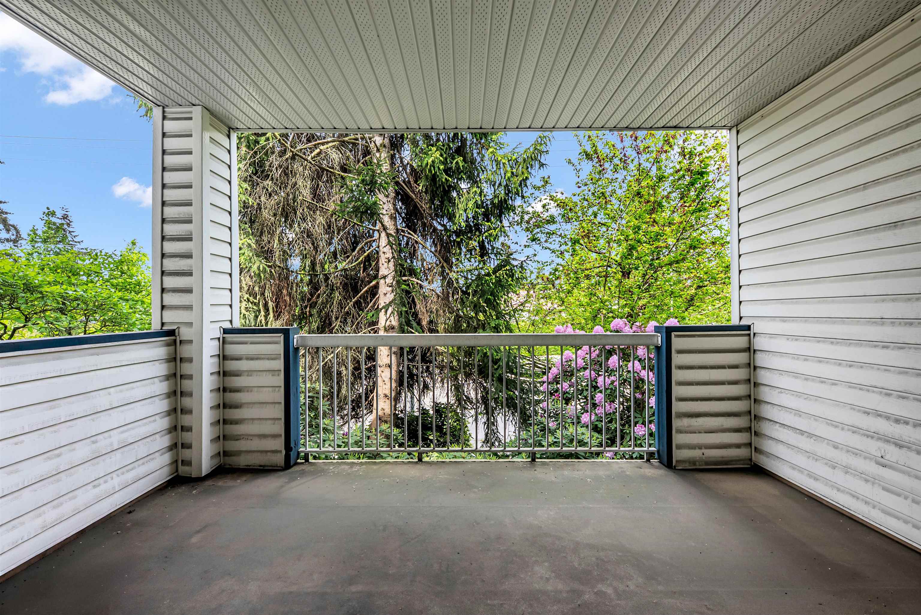 212 13918 72 AVENUE Unit: 212