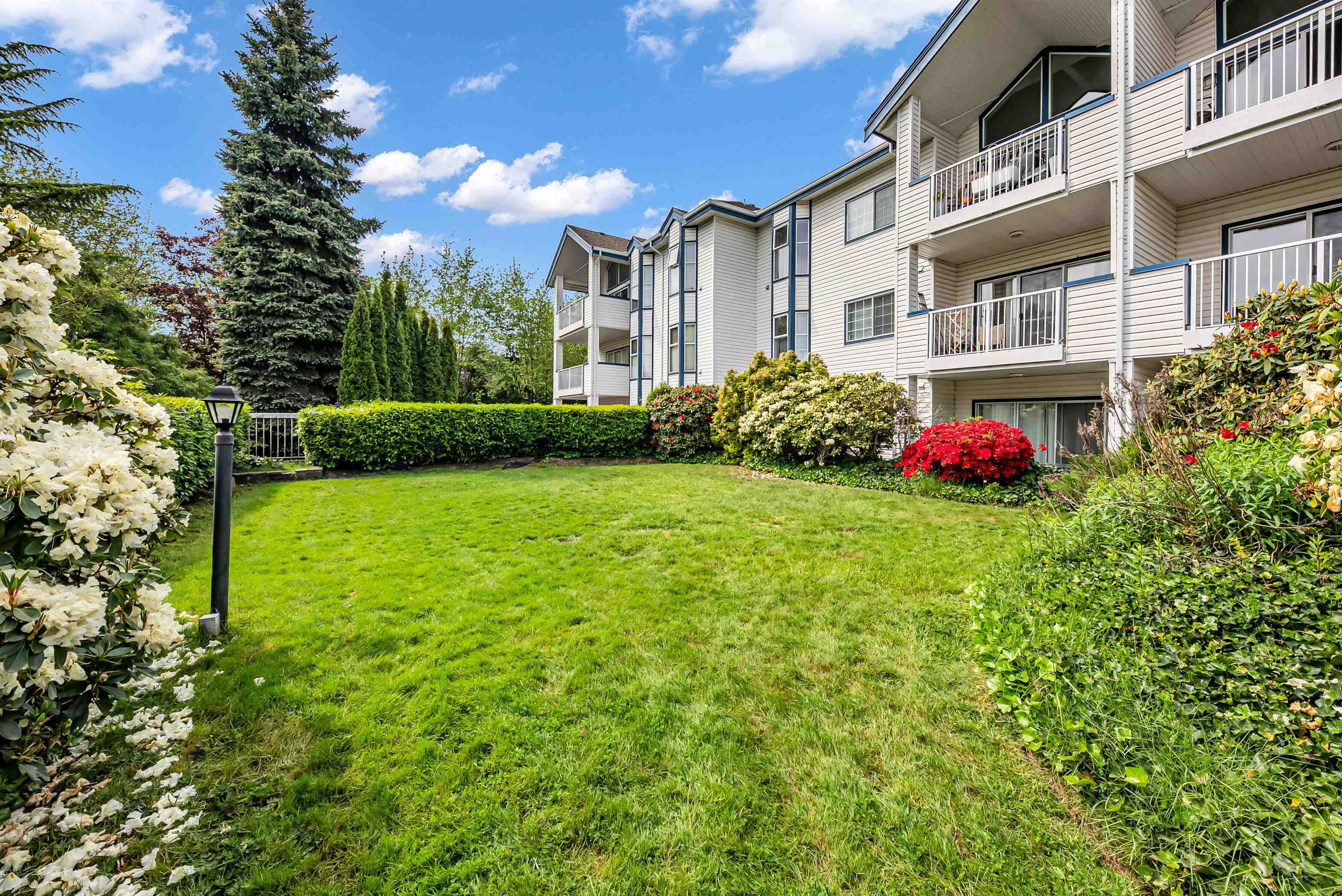 212 13918 72 AVENUE Unit: 212