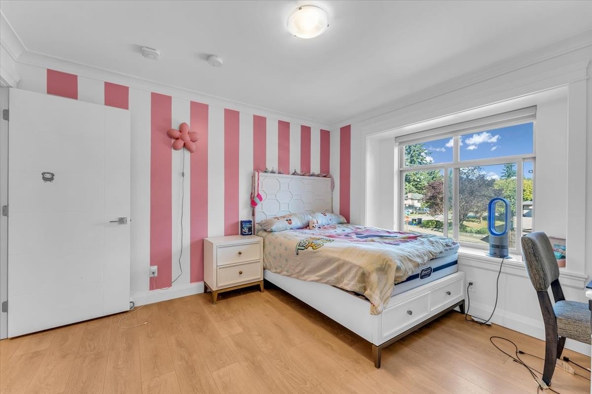 2268 LATIMER AVENUE