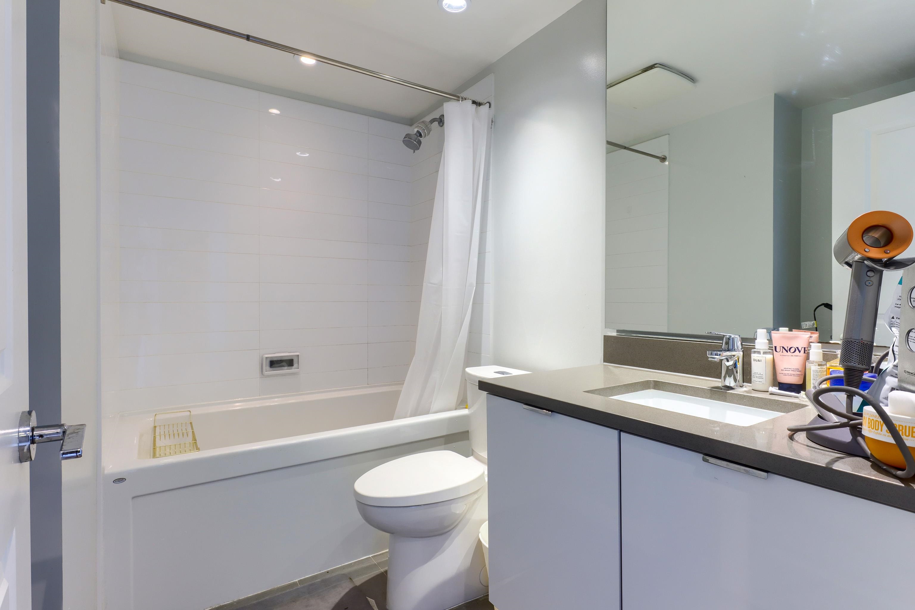 617 8333 SWEET AVENUE Unit: 617