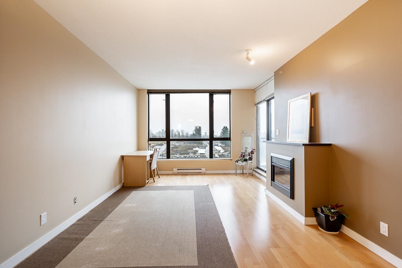 1701 400 CAPILANO ROAD Unit: 1701
