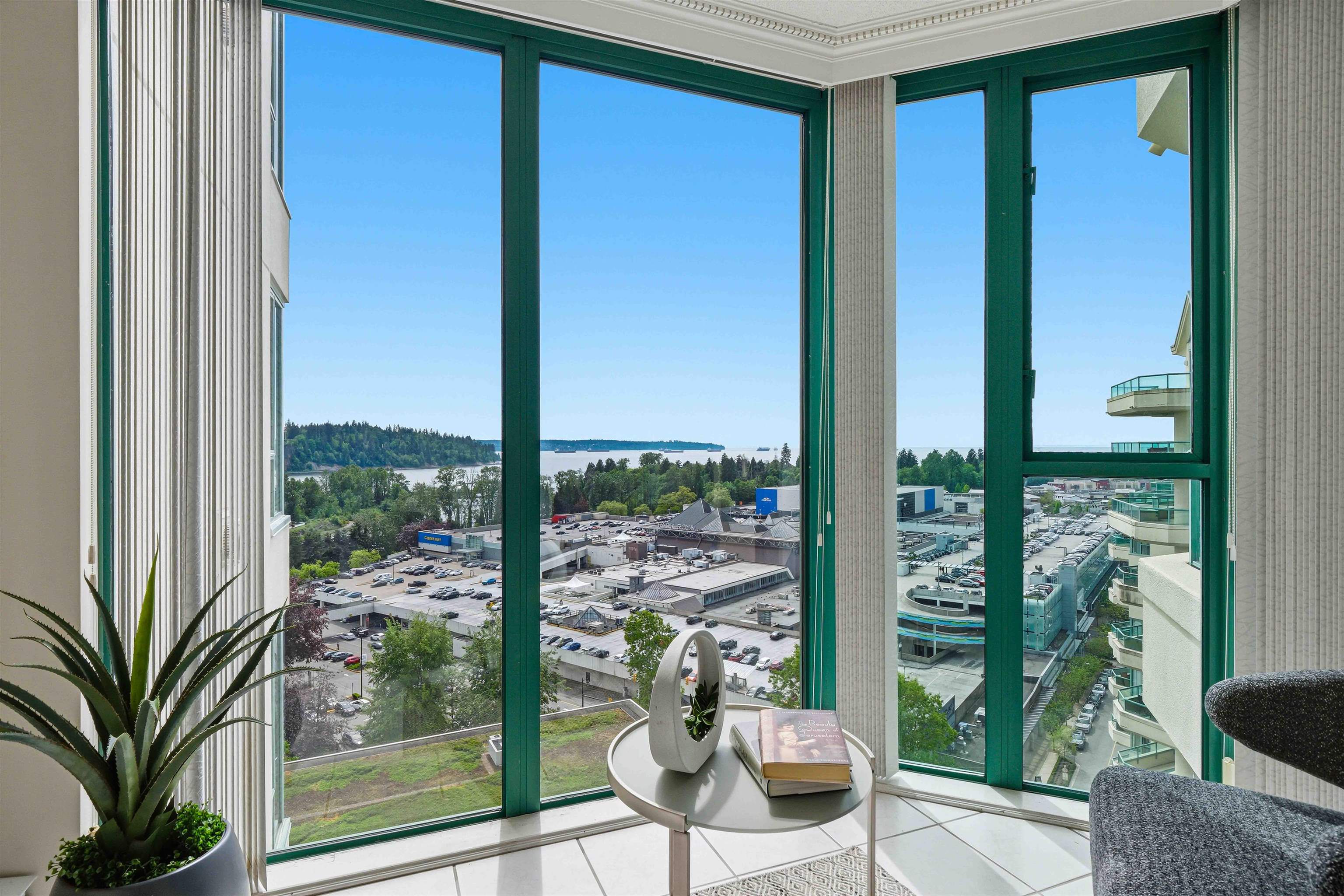 18D 338 TAYLOR WAY Unit: 18D