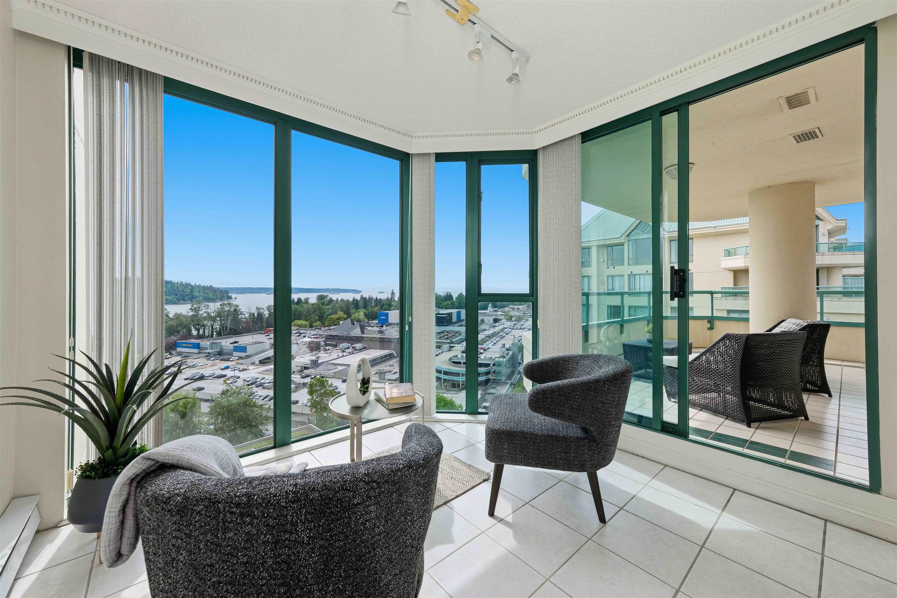 18D 338 TAYLOR WAY Unit: 18D