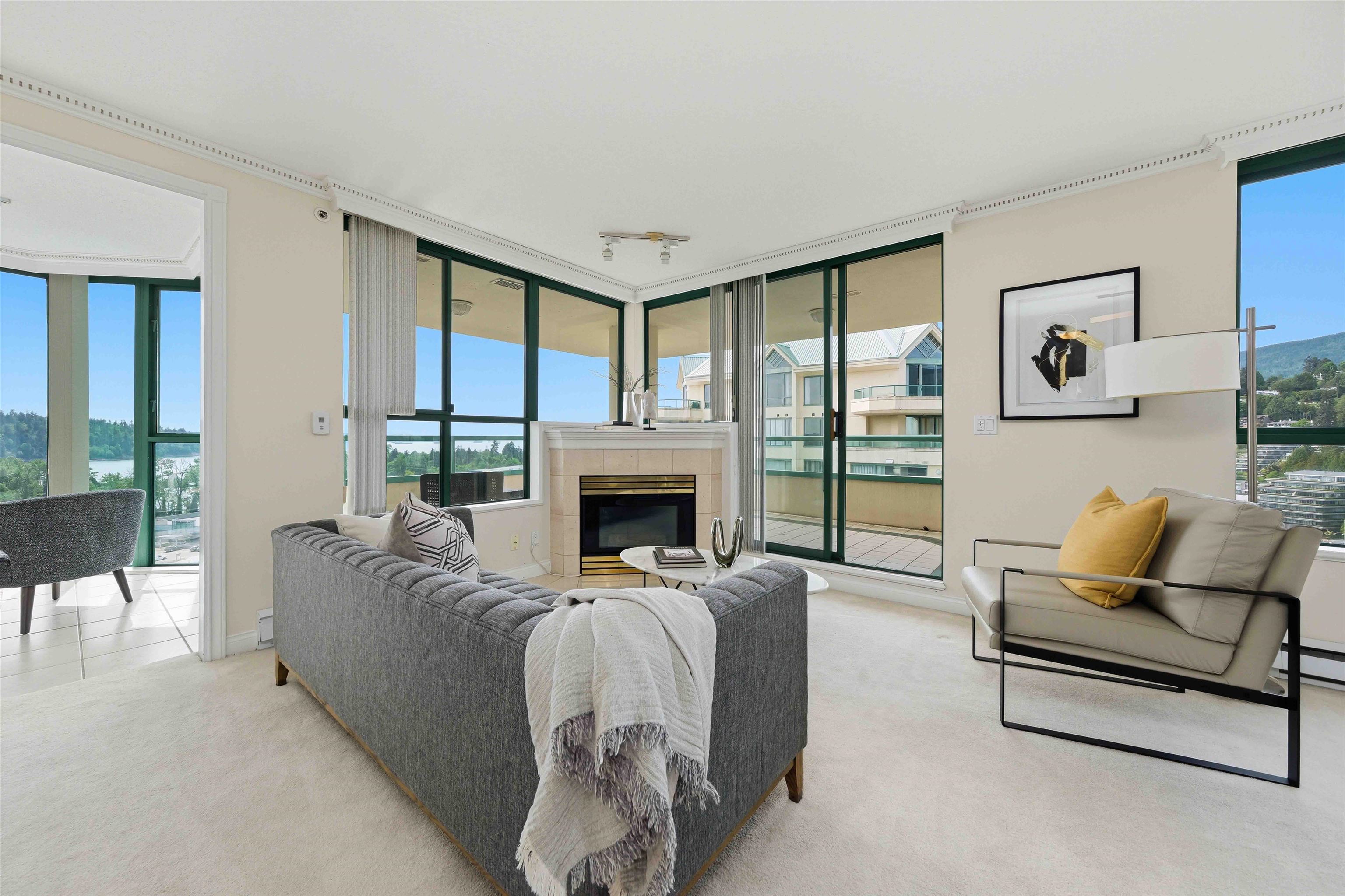18D 338 TAYLOR WAY Unit: 18D