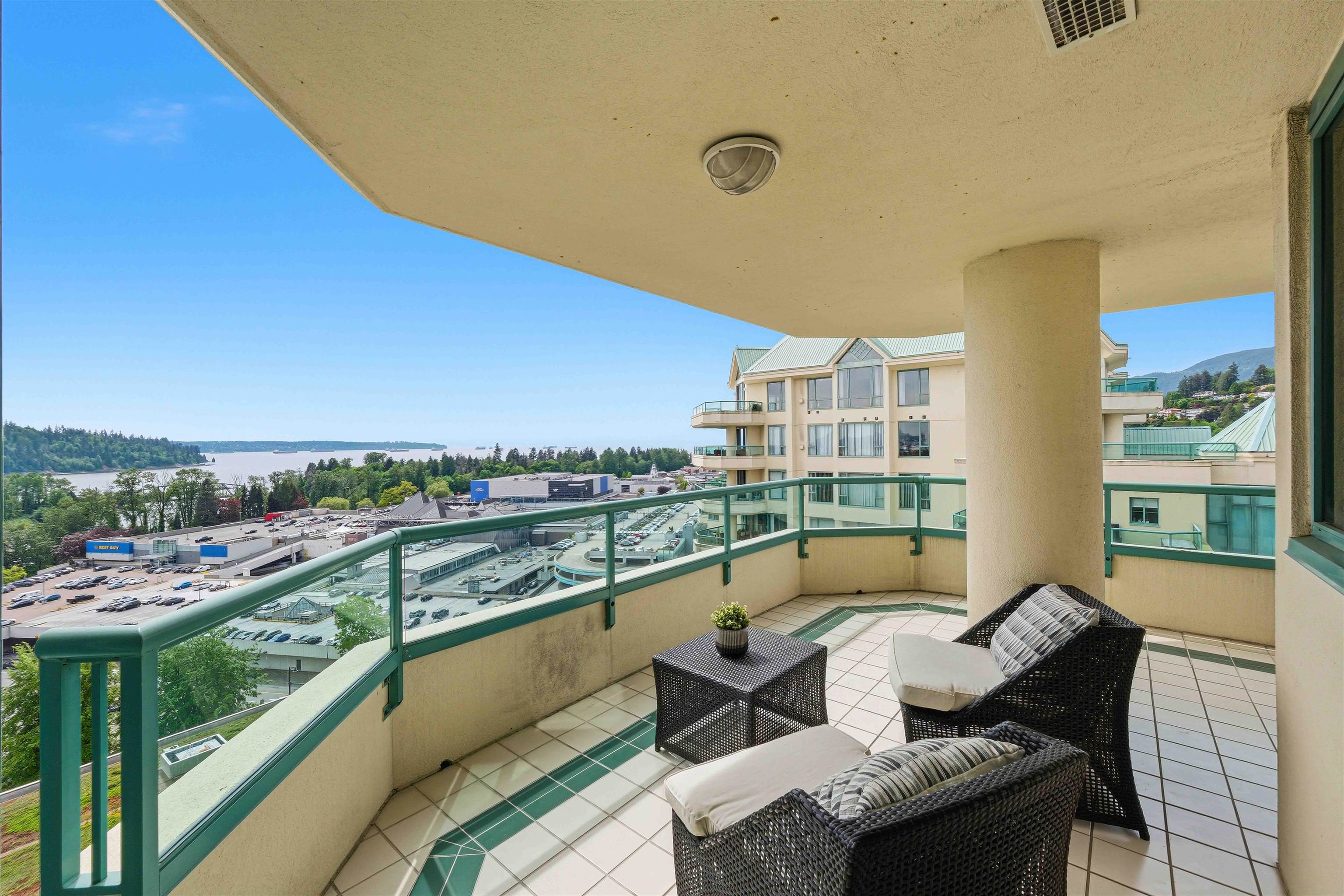 18D 338 TAYLOR WAY Unit: 18D