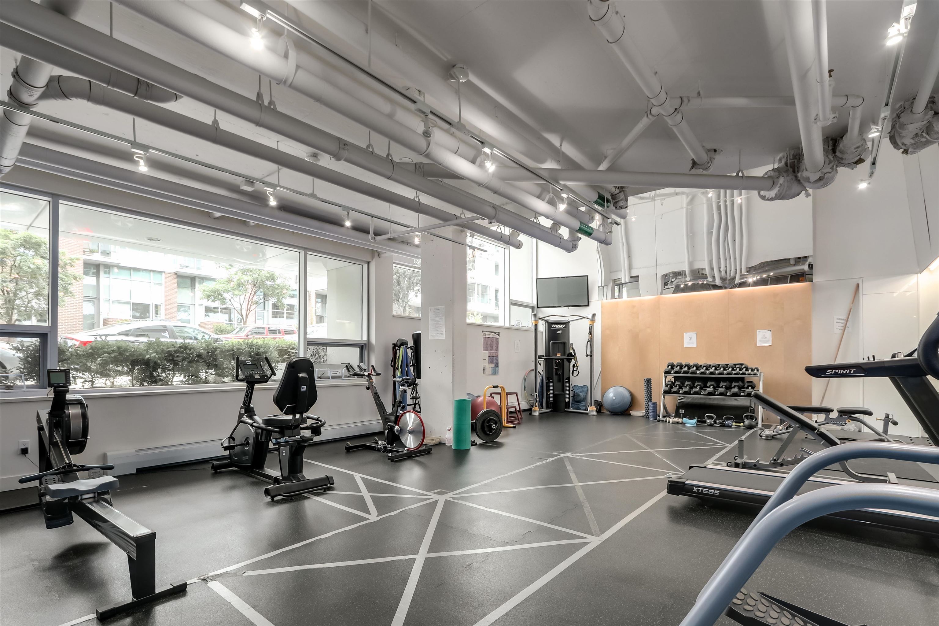 607 289 E 6 AVENUE Unit: 607