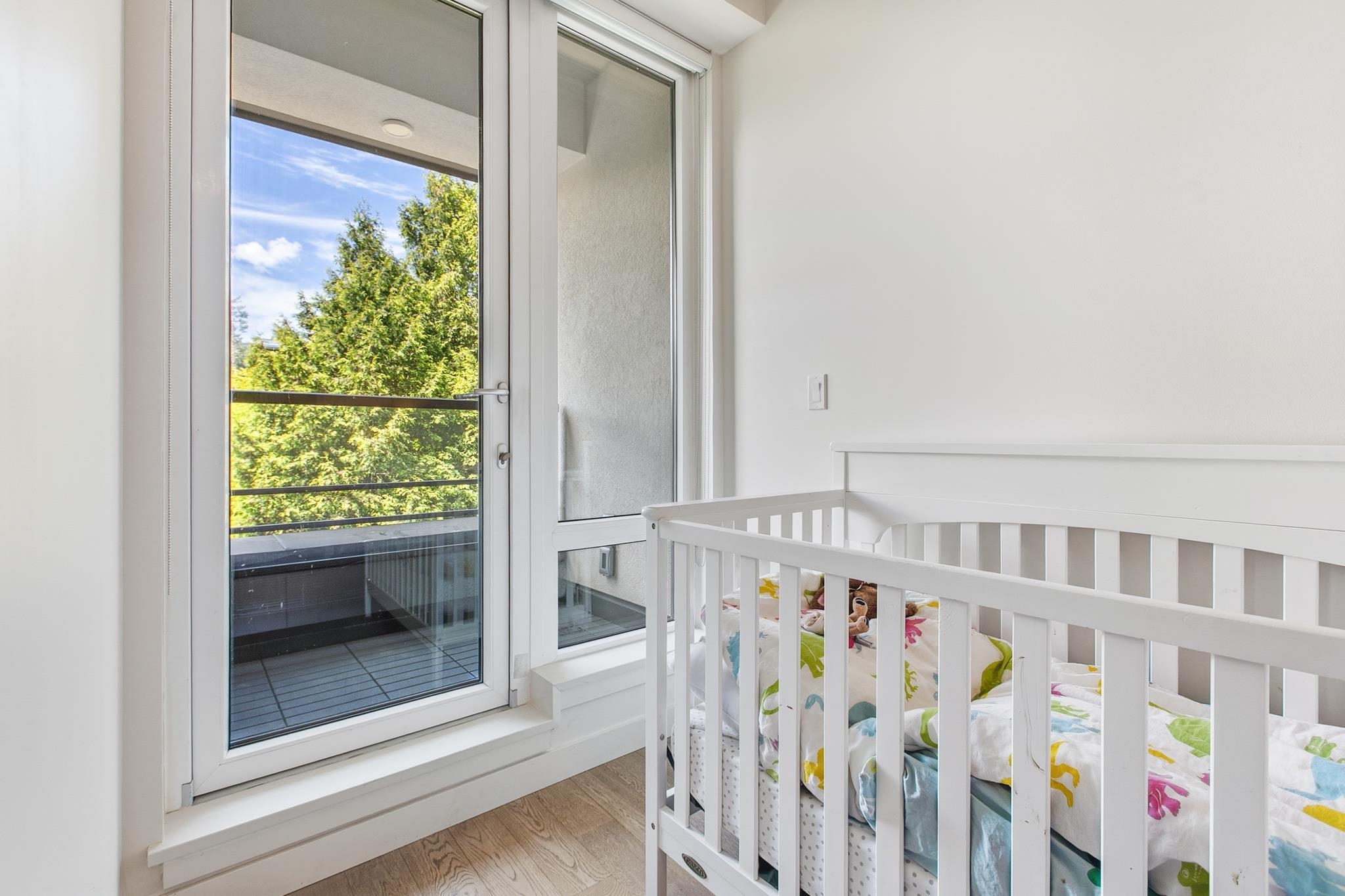 307 4488 CAMBIE STREET Unit: 307