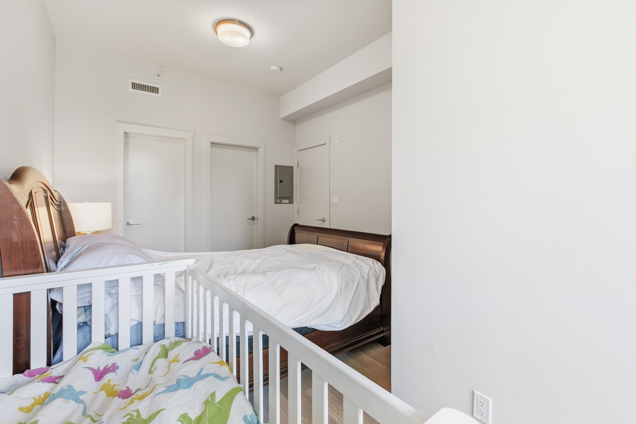 307 4488 CAMBIE STREET Unit: 307
