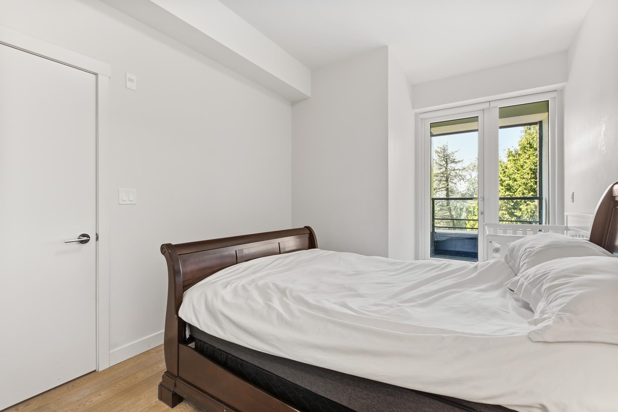 307 4488 CAMBIE STREET Unit: 307