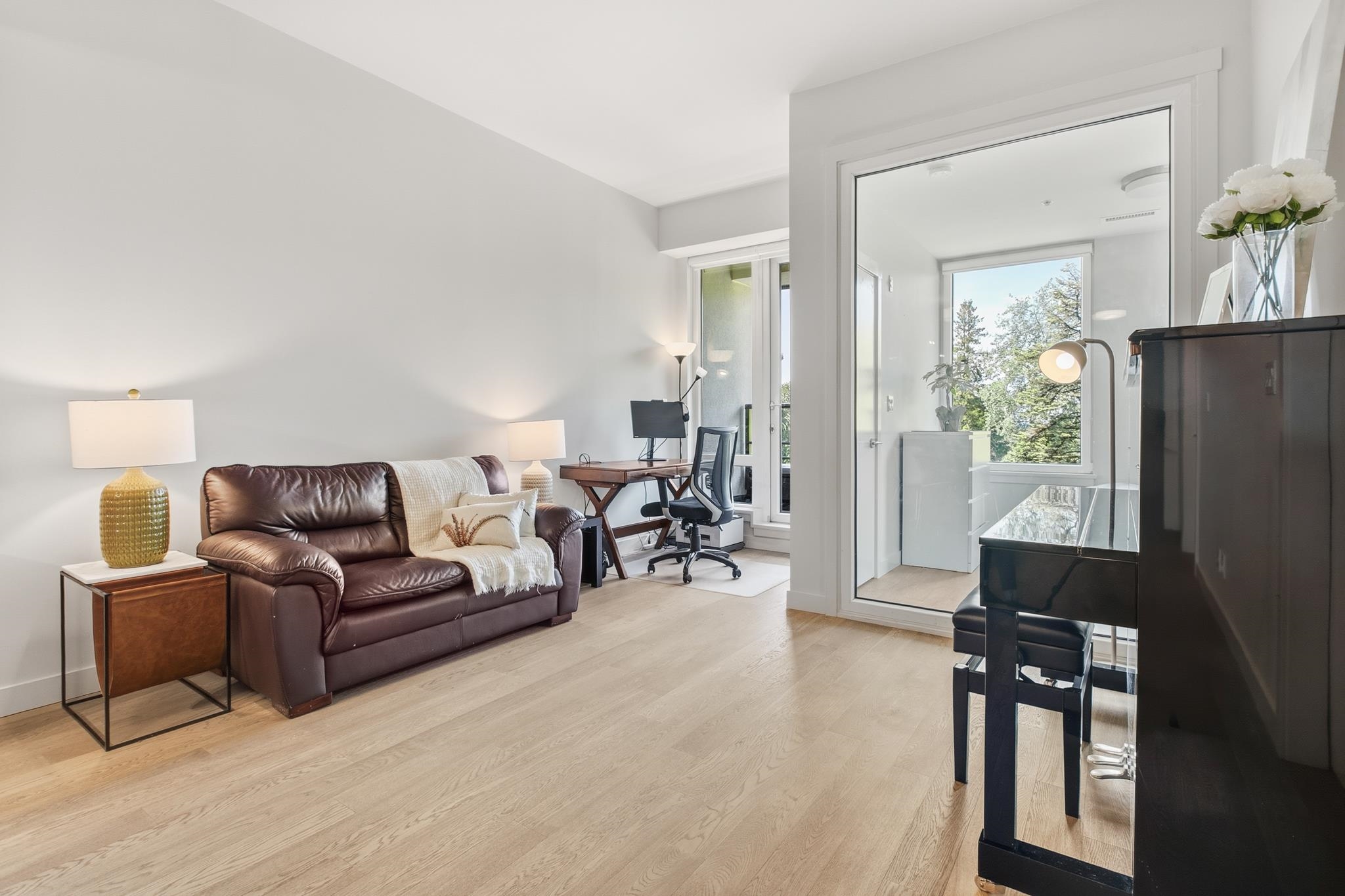 307 4488 CAMBIE STREET Unit: 307