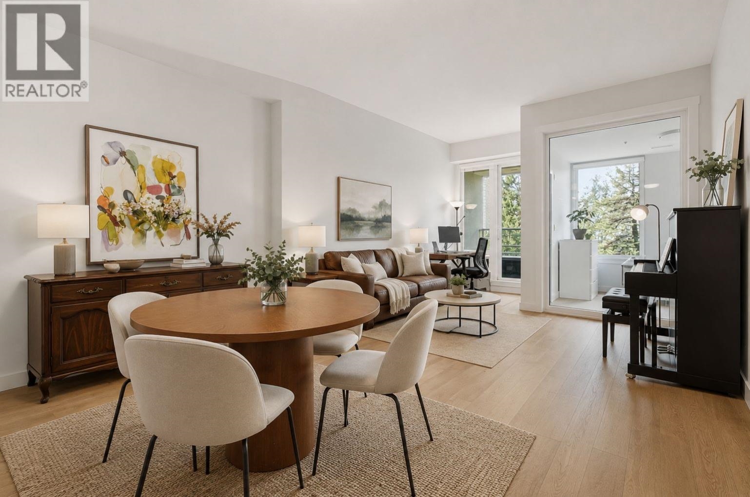 307 4488 CAMBIE STREET Unit: 307