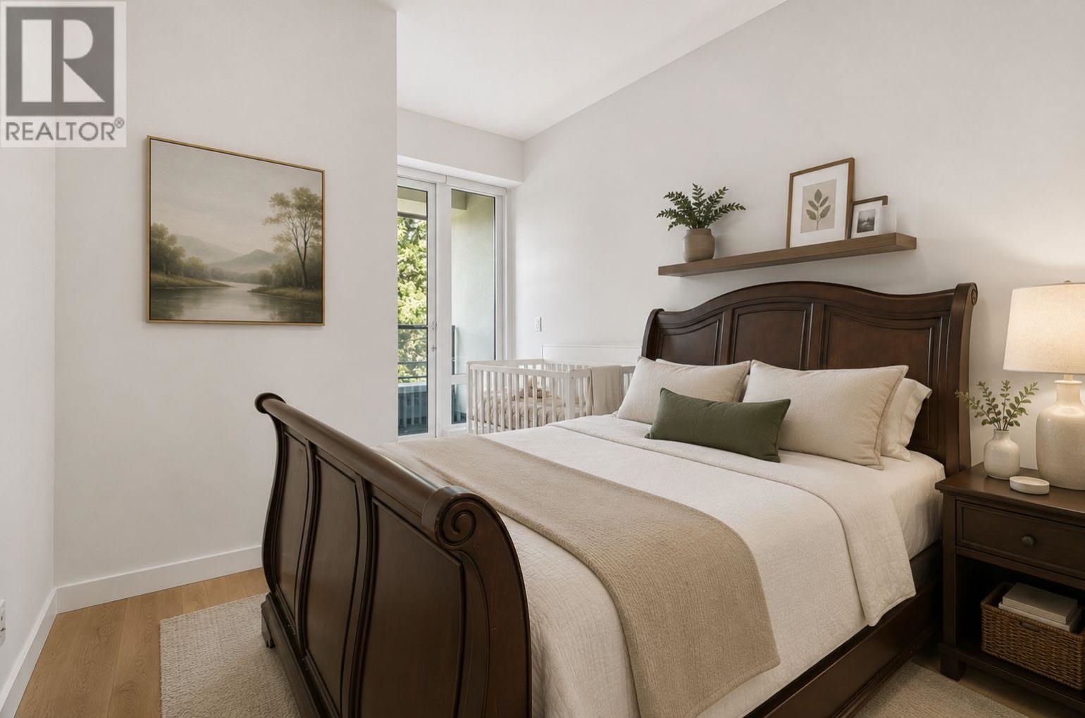 307 4488 CAMBIE STREET Unit: 307