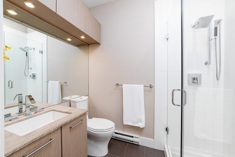 313 220 SALTER STREET Unit: 313