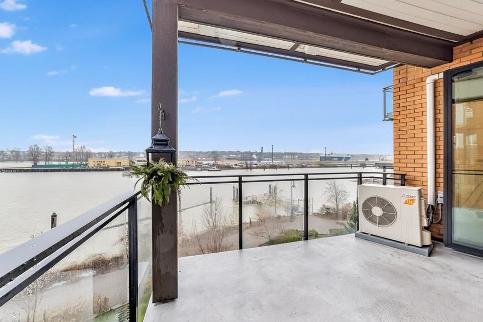313 220 SALTER STREET Unit: 313
