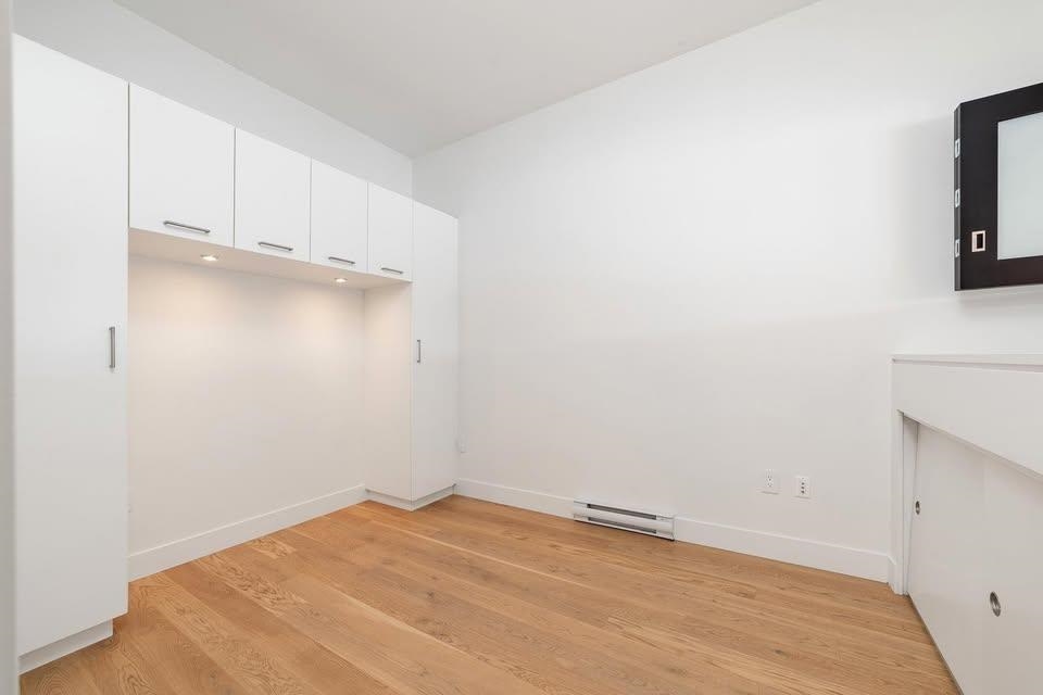 313 220 SALTER STREET Unit: 313