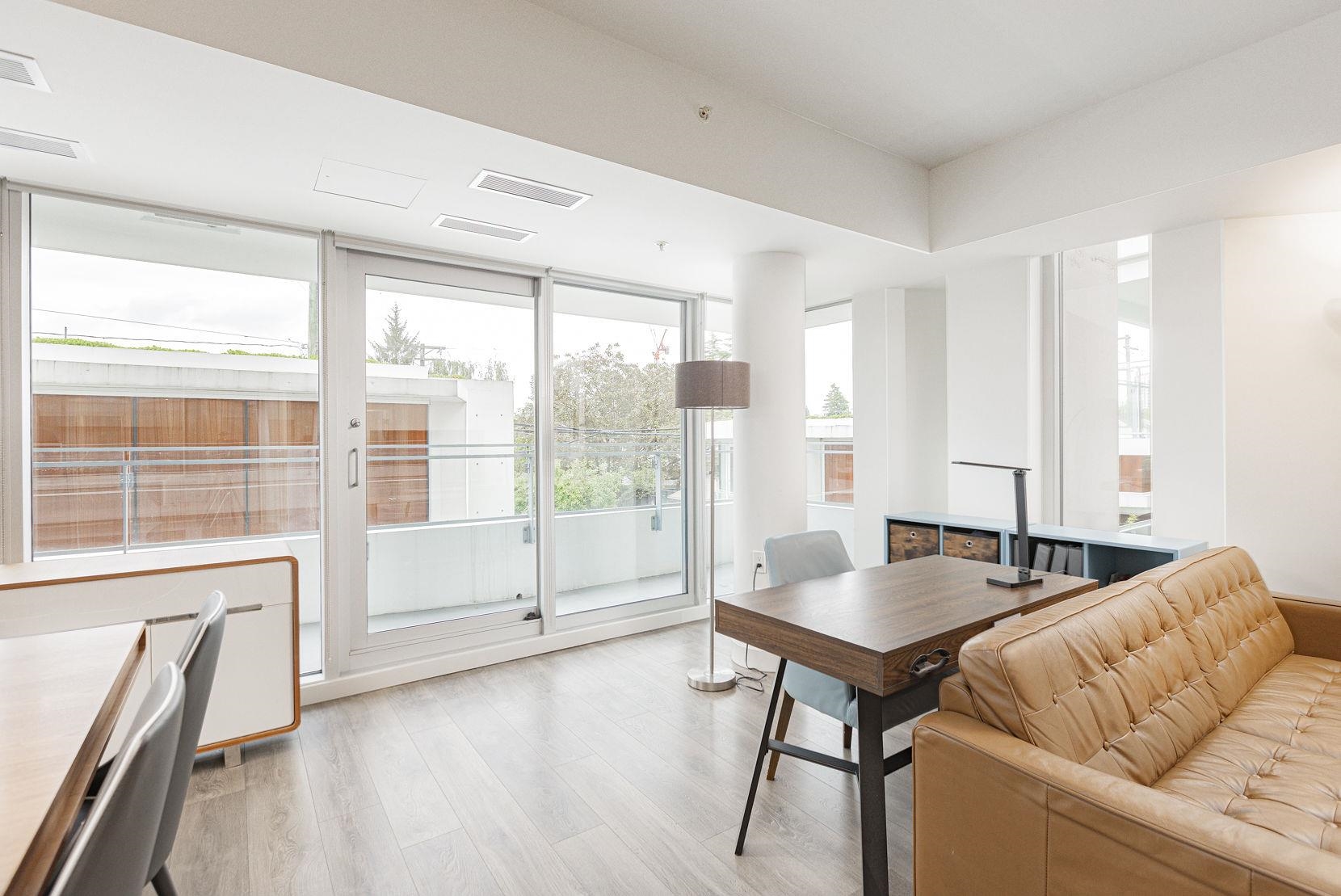 202 5688 WILLOW STREET Unit: 202