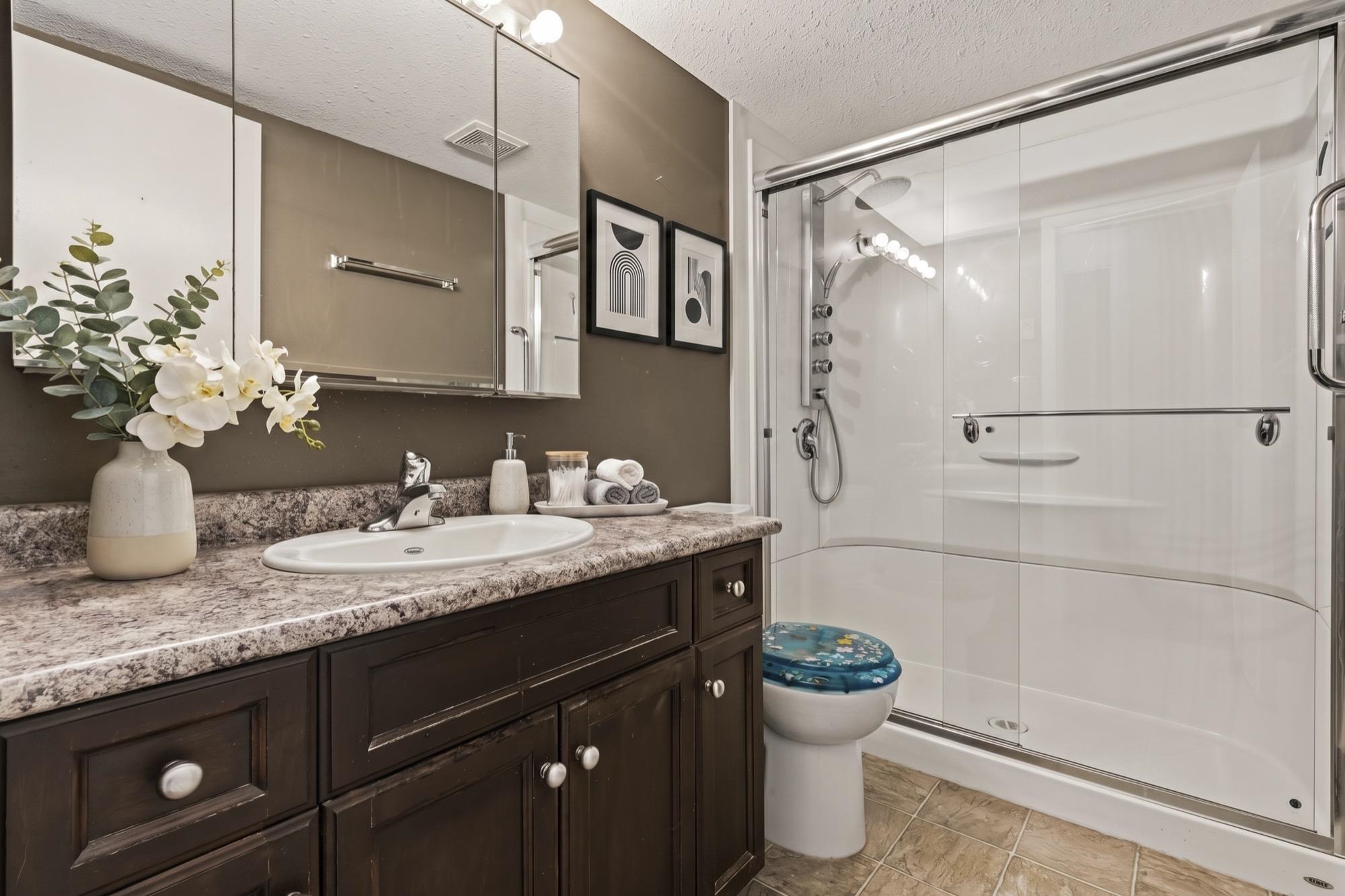 108 2853 W BOURQUIN CRESCENT Unit: 108