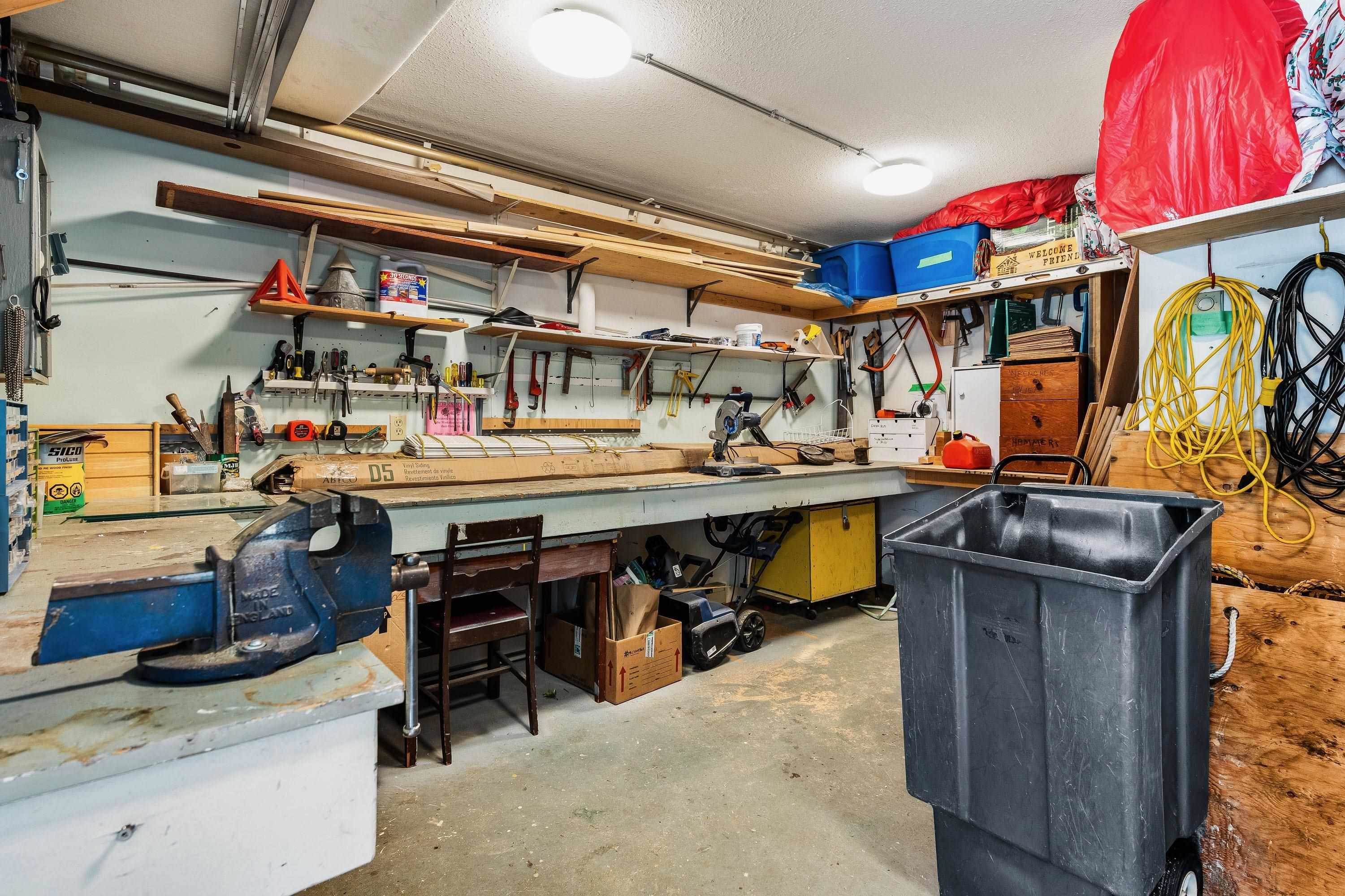 108 2853 W BOURQUIN CRESCENT Unit: 108